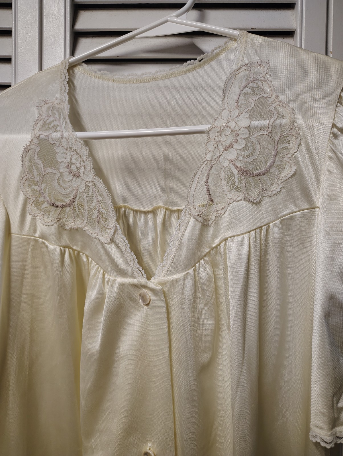 Vintage Dixie Bell Housecoat Womens M 36 Ivory Lace Button Front Pockets USA