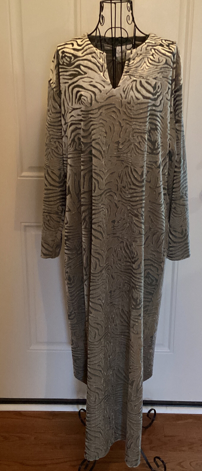 Vtg Ruth Norman New York Nieman Marcus Gold Burnout Robe Size Medium Made In USA