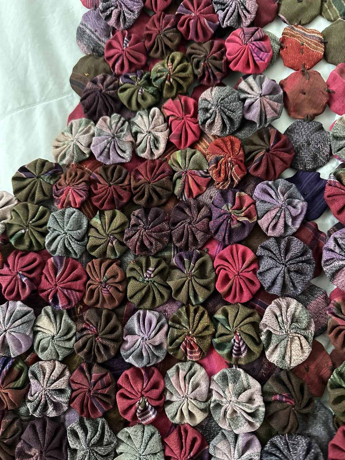 Vtg YoYo Quilt Vest BOHO Hippie DARK Colors Retro Patchwork – Small -Cottagecore