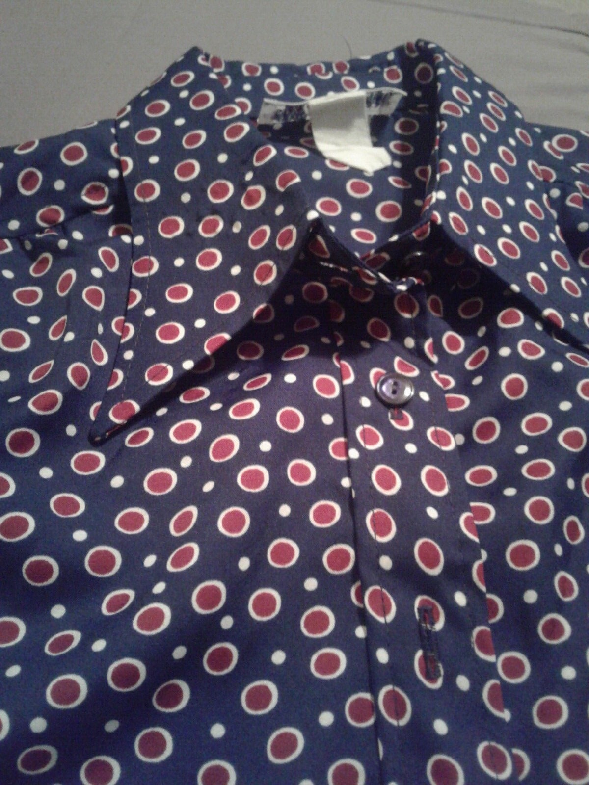 Womens Vintage BLOUSE THREE FLAGGS Navy and Red Polka Dot Pattern 21.25 Bust