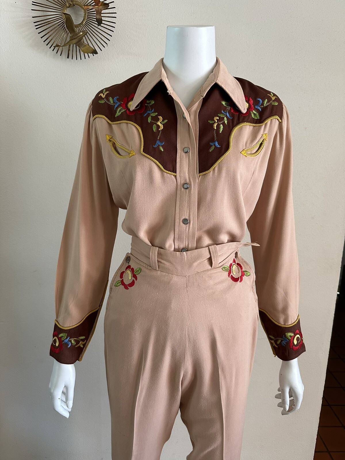 1940s Western Gabardine Cowgirl Suit Embroidered Pearl Snap Shirt & Pant Set XS