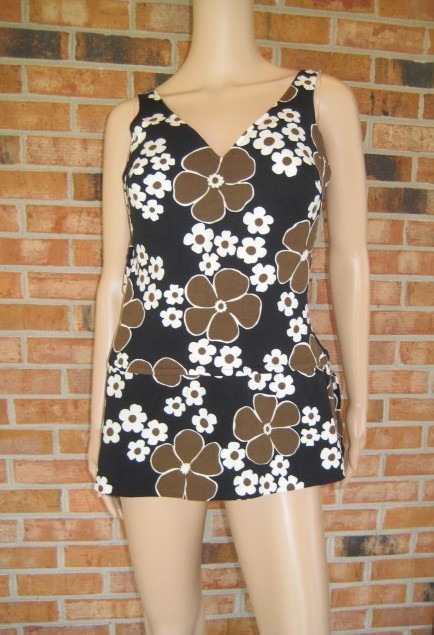 Vtg ROXANNE SuPeR MOD HiPPiE DaiSy FLoRaL FLoWeR 1pc Swim BATHING Suit 16/38C