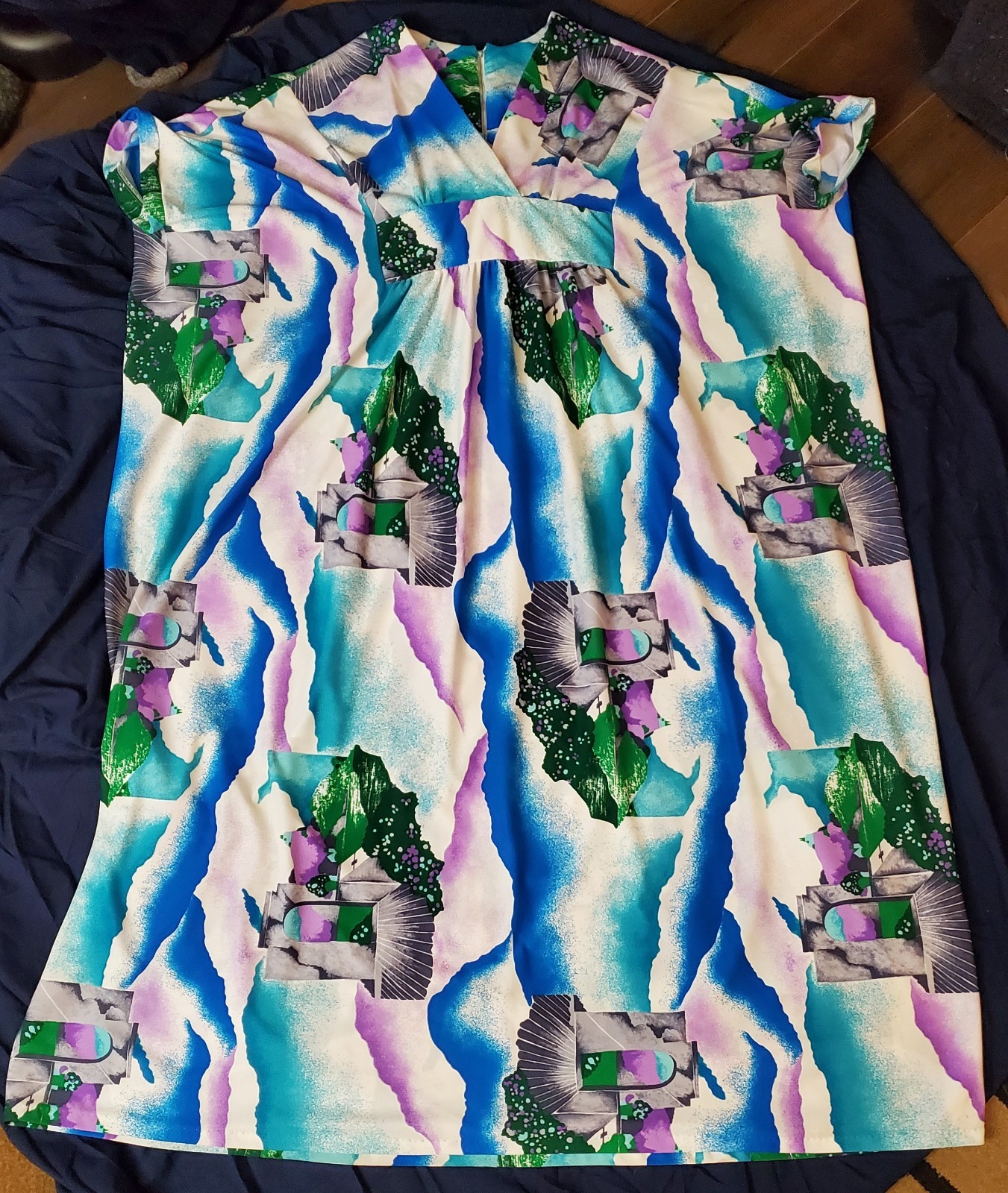Vtg Tyrone Brand Hawaiian Dress -One Size- Striking Tropical Floral Muumuu