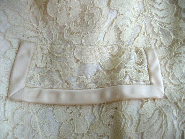 VINTAGE 1960s FANCY CREAM LACE/SATIN LINED JACKET – GORGEOUS RHINESTONE BUTTONS