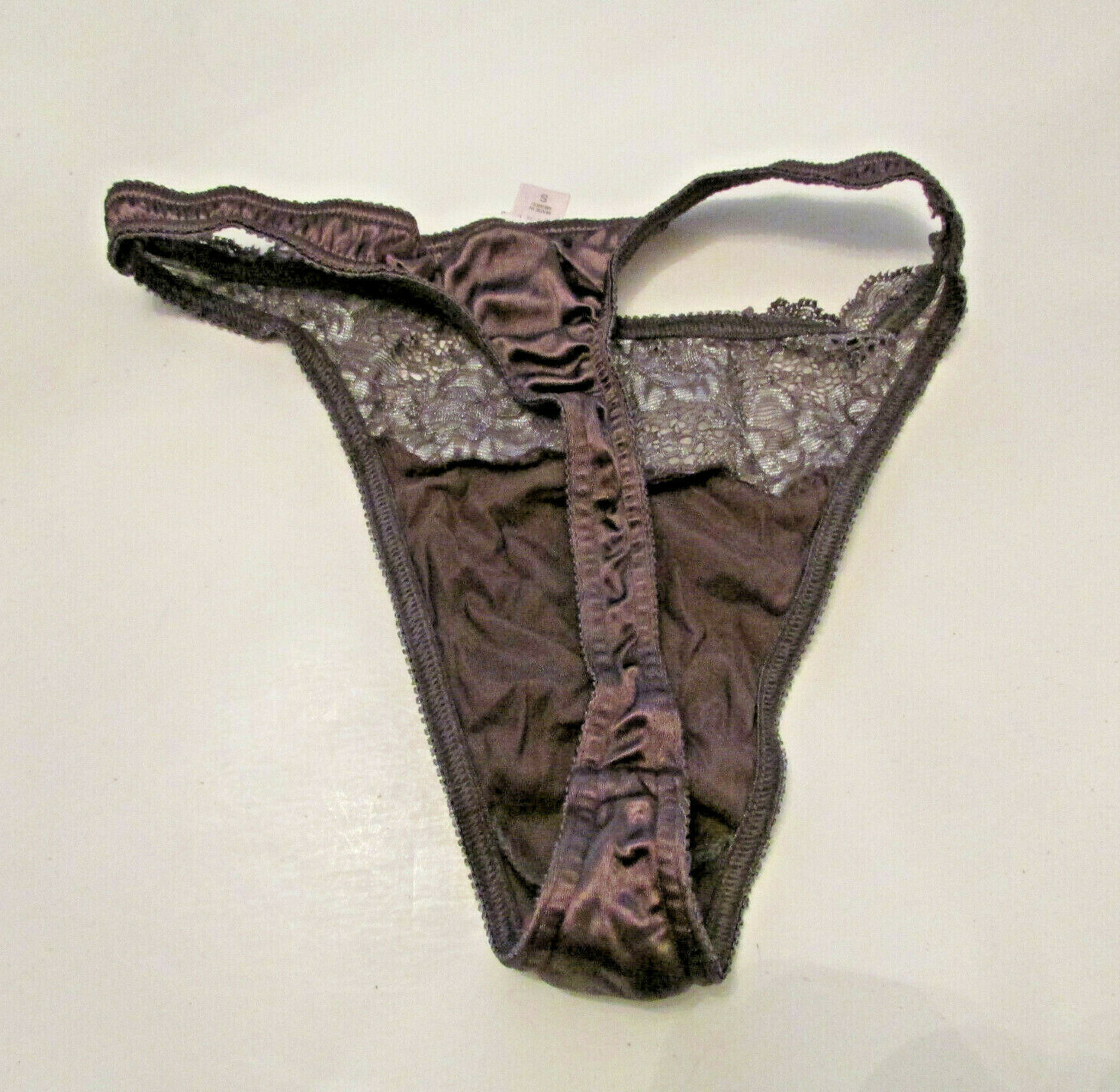 90’s Victoria’s Secret Miracle Lace Second Skin Satin V-G-String Thong Panties S