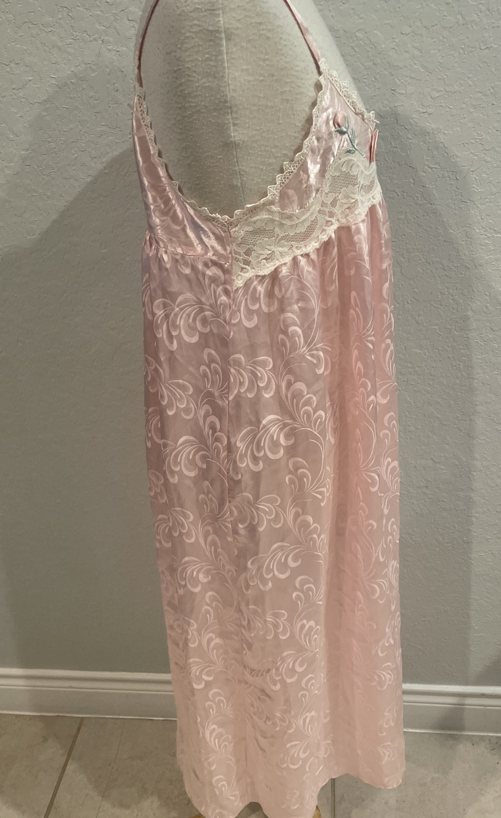 Cabernet Pink Nightgown w lace overlay bodice, size L