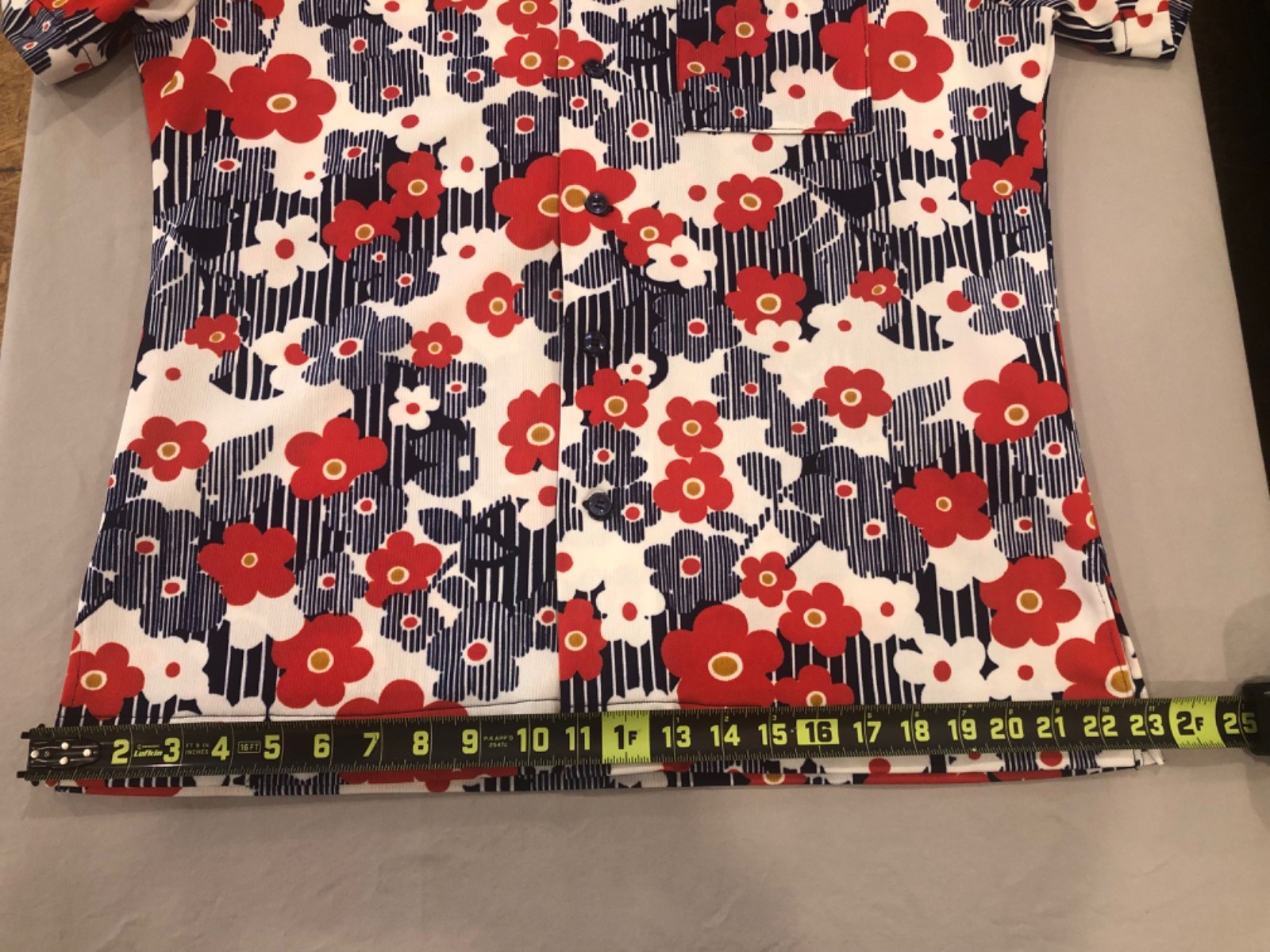 VTG Handmade Polyester Floral buttondown red navy white women side split shirt