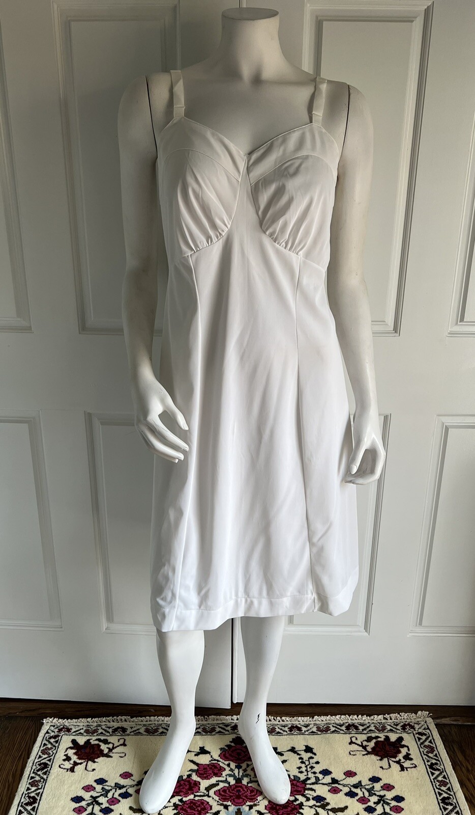 Vintage 1960s ISIS Shadowproof W.T. Grant Full Slip White Nylon Size 34 Tall
