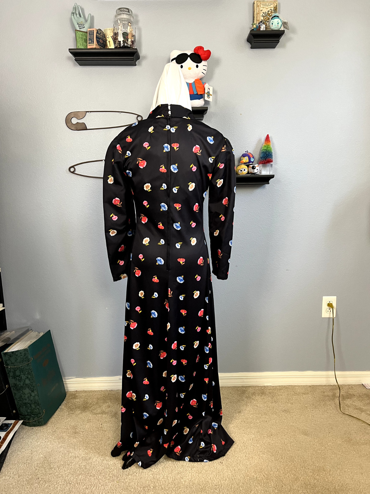 Vtg 1970’s Double Knit Polyester Long Sleeve Black Mulitcolor Floral Dress XS/S