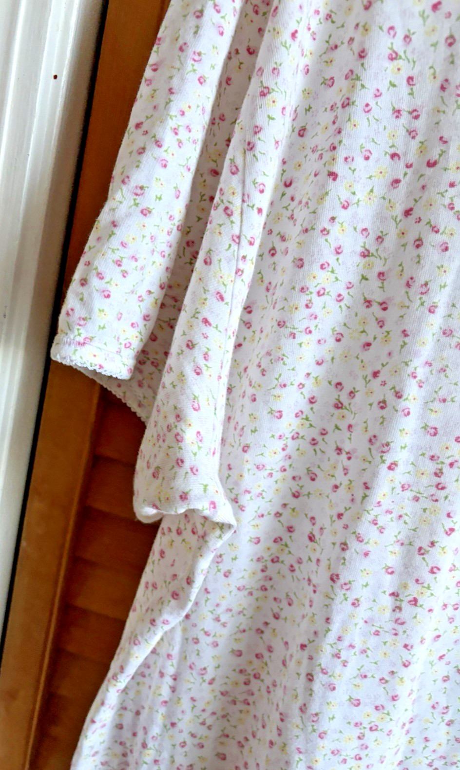 1990s VINTAGE Lands’ End Direct Merchants Pink and Yellow Floral Night dress