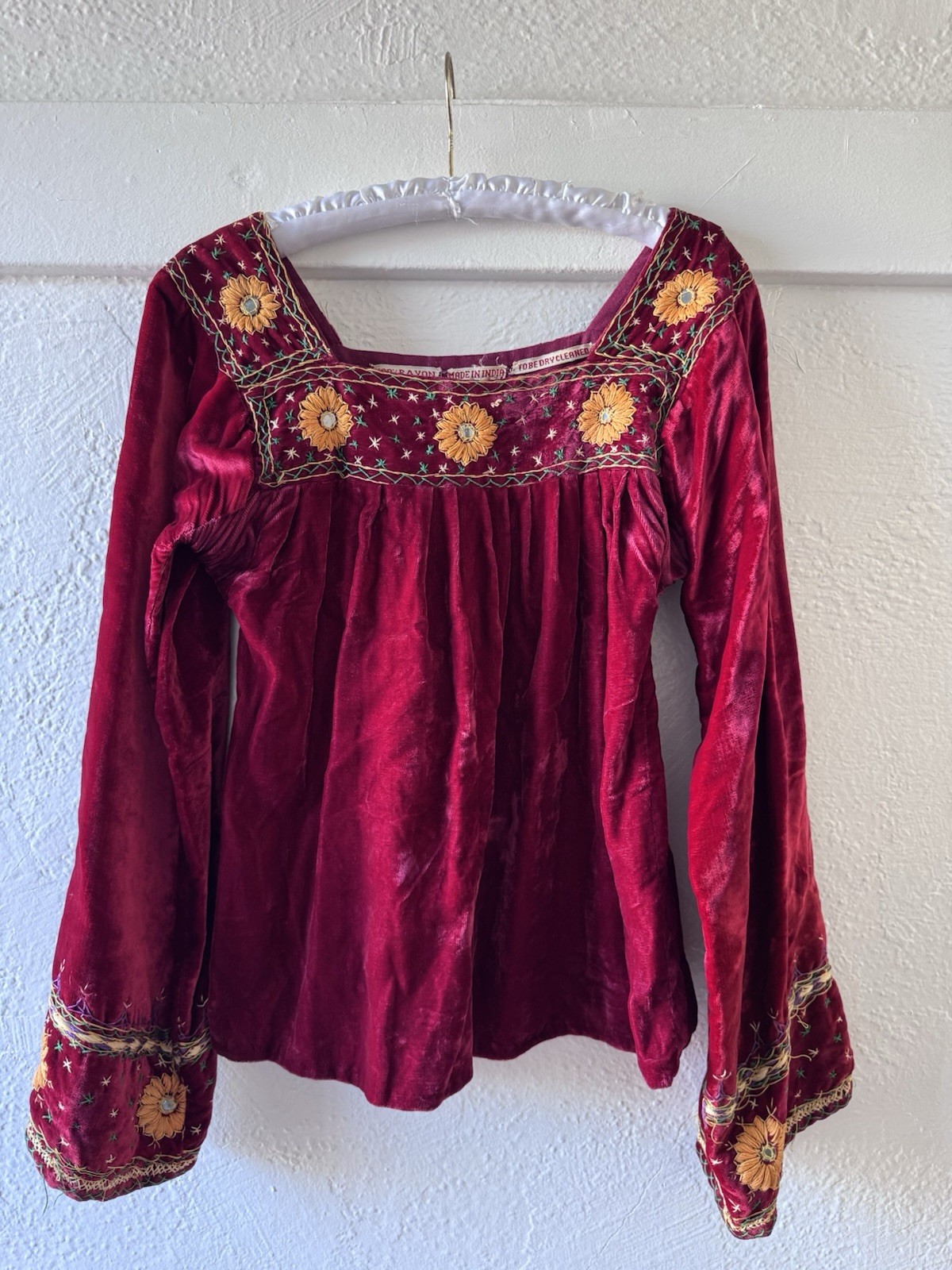 Vintage Women’s 70’s Peasant Floral Embroidered Blouse flare Sleeves 100% Rayon