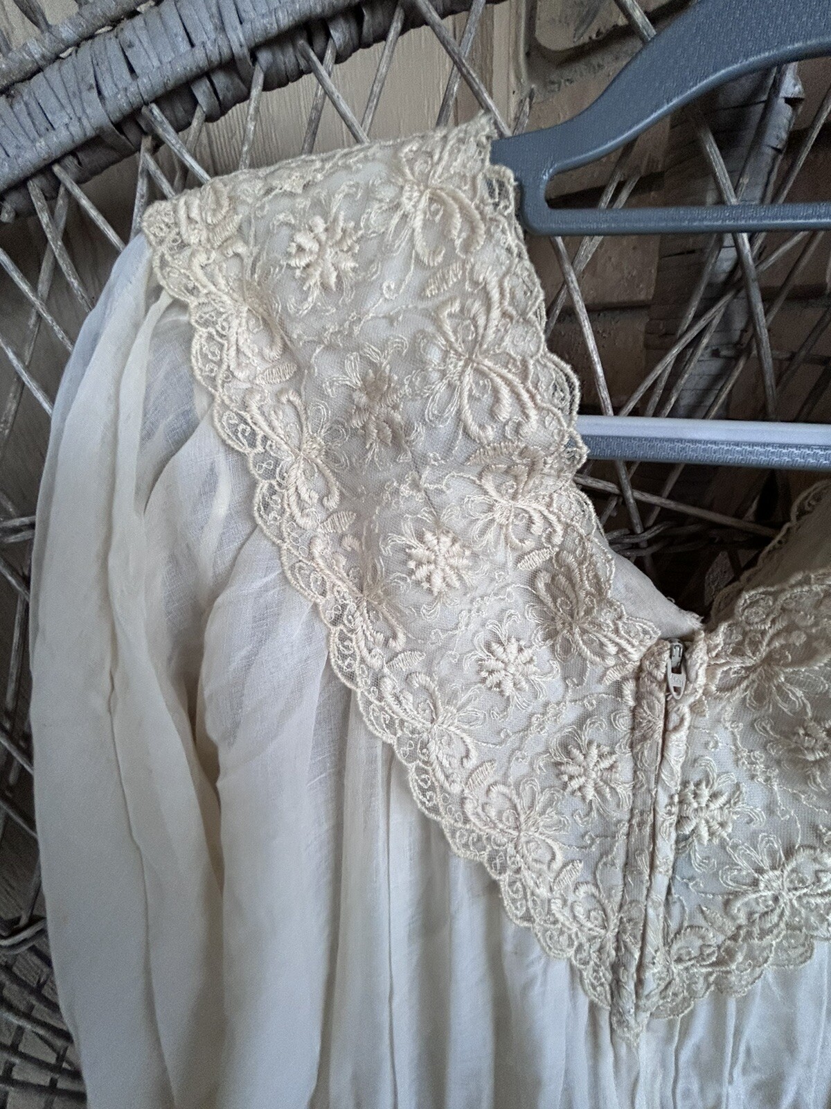 Vintage Ivory Prairie Dress 3/4 Puffy Sleeves Embroidered Lace Bodice 25” Waist