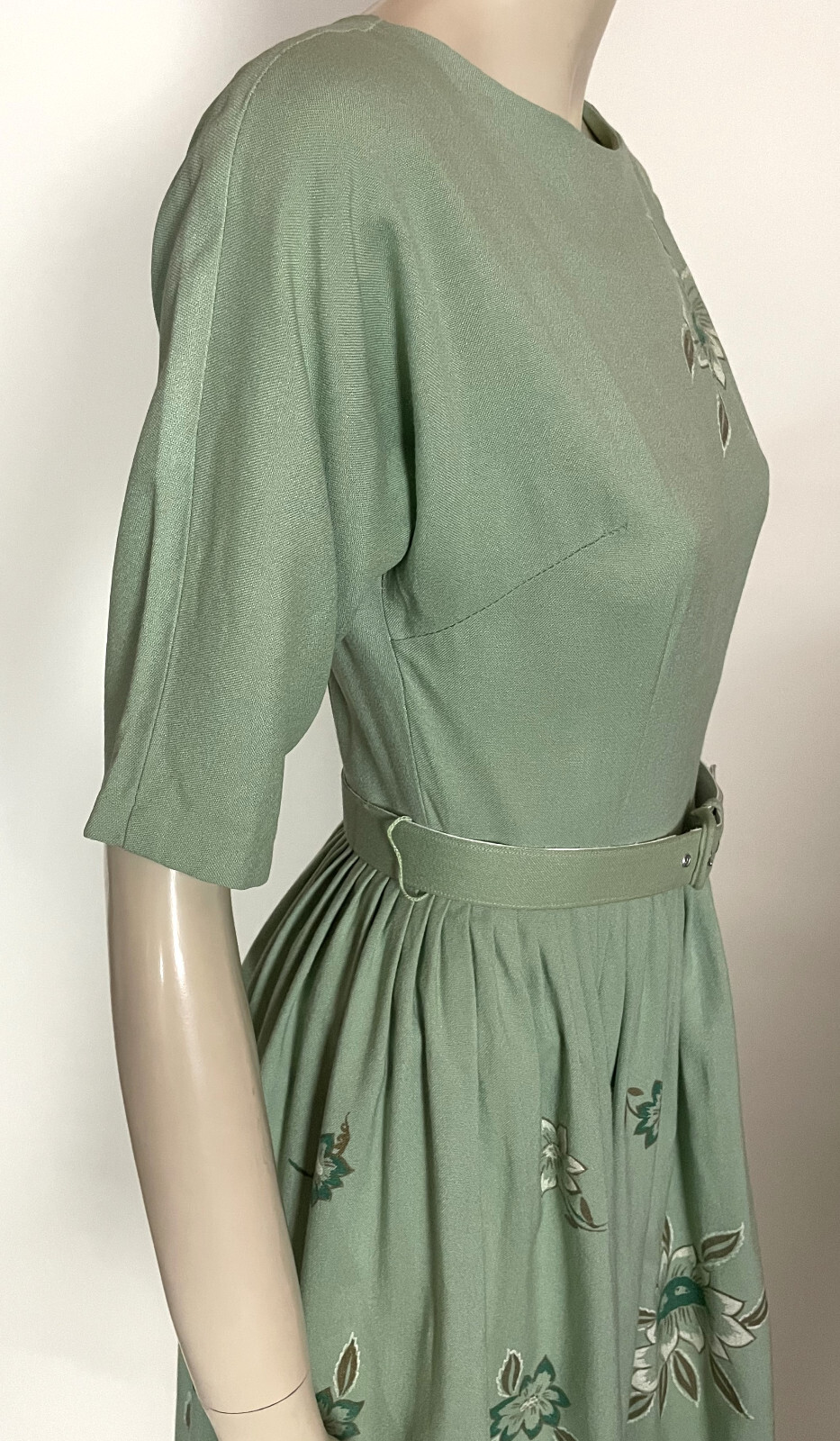 1950s Vintage Green Dress With Painted Gold White Flowers Fit Top Full Skirt S