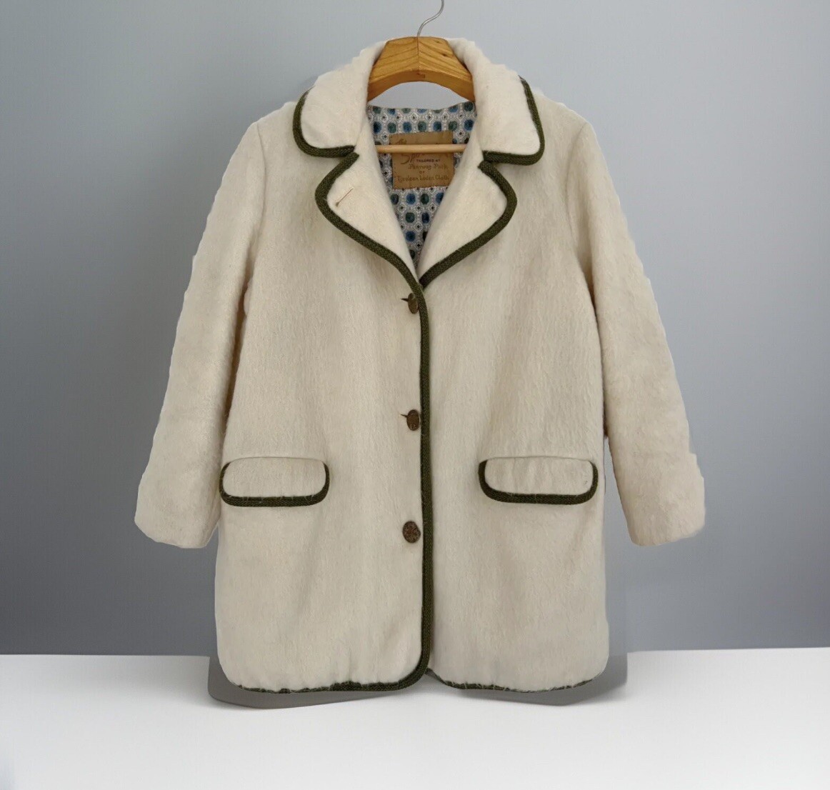 Vintage THE SPORTSTER Tyrolean Loden Cloth Women Wool Coat L/XL Button Ivory