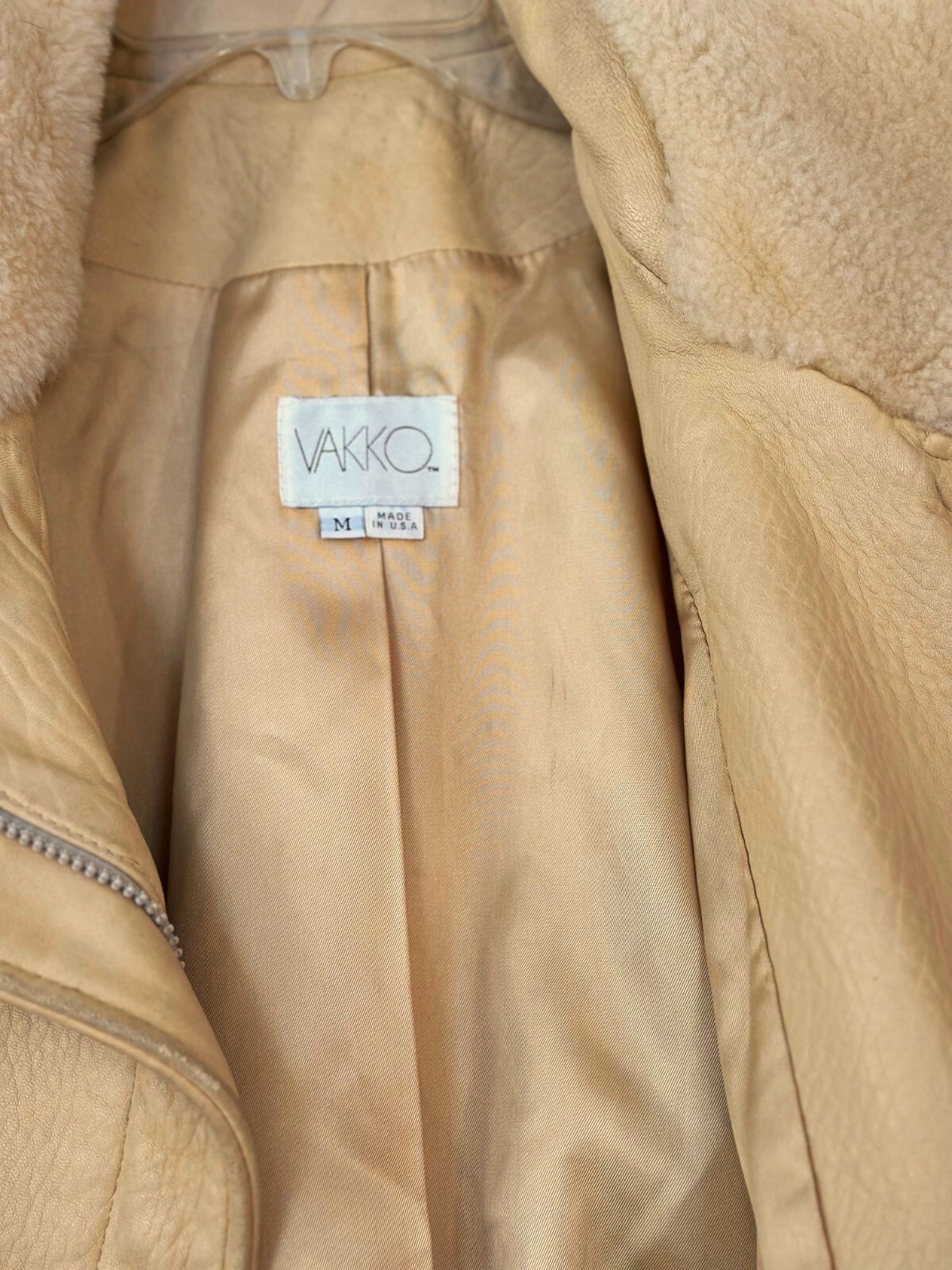 VINTAGE SUPER COOL VAKKO CREAM LAMBSKIN JACKET WITH SHEARLING COLLAR, SIZE M