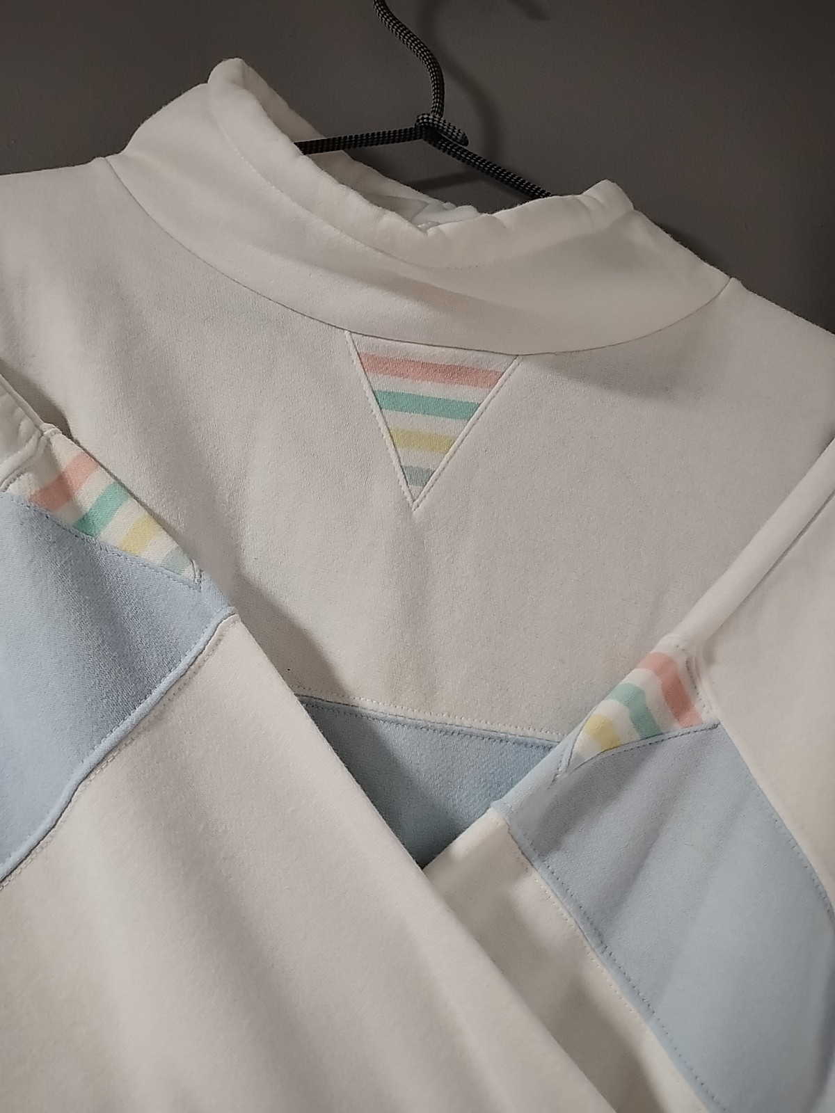 Vintage Sweatshirt Pastel Block Pullover Turtleneck Large Energies Bi Currants