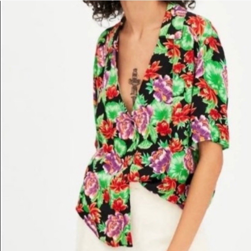 Vintage Zara TRF multi floral short sleeve large women’s top in XS