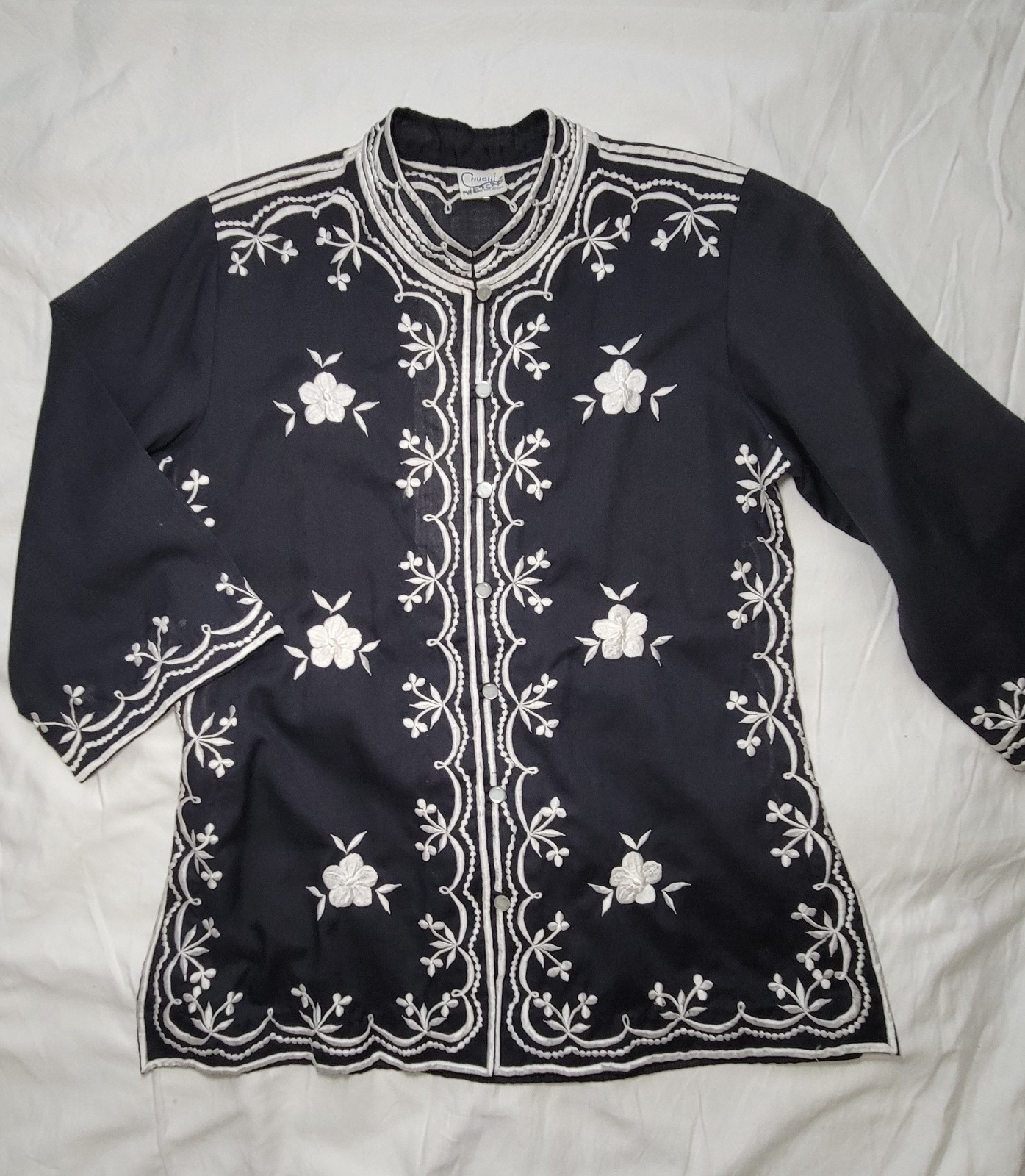 VTG Chuchi Embroidered Kaftan M Top Black Floral