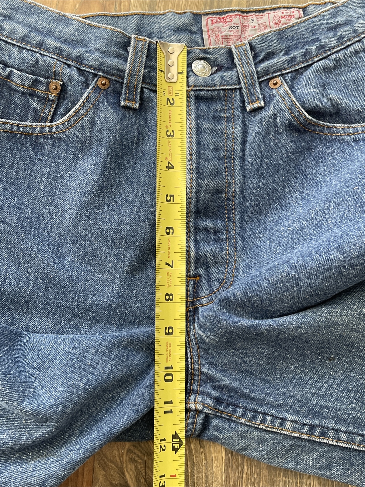 Levi’s 26501 0116 Blue Jeans Made In USA size 9 (W24 L30)