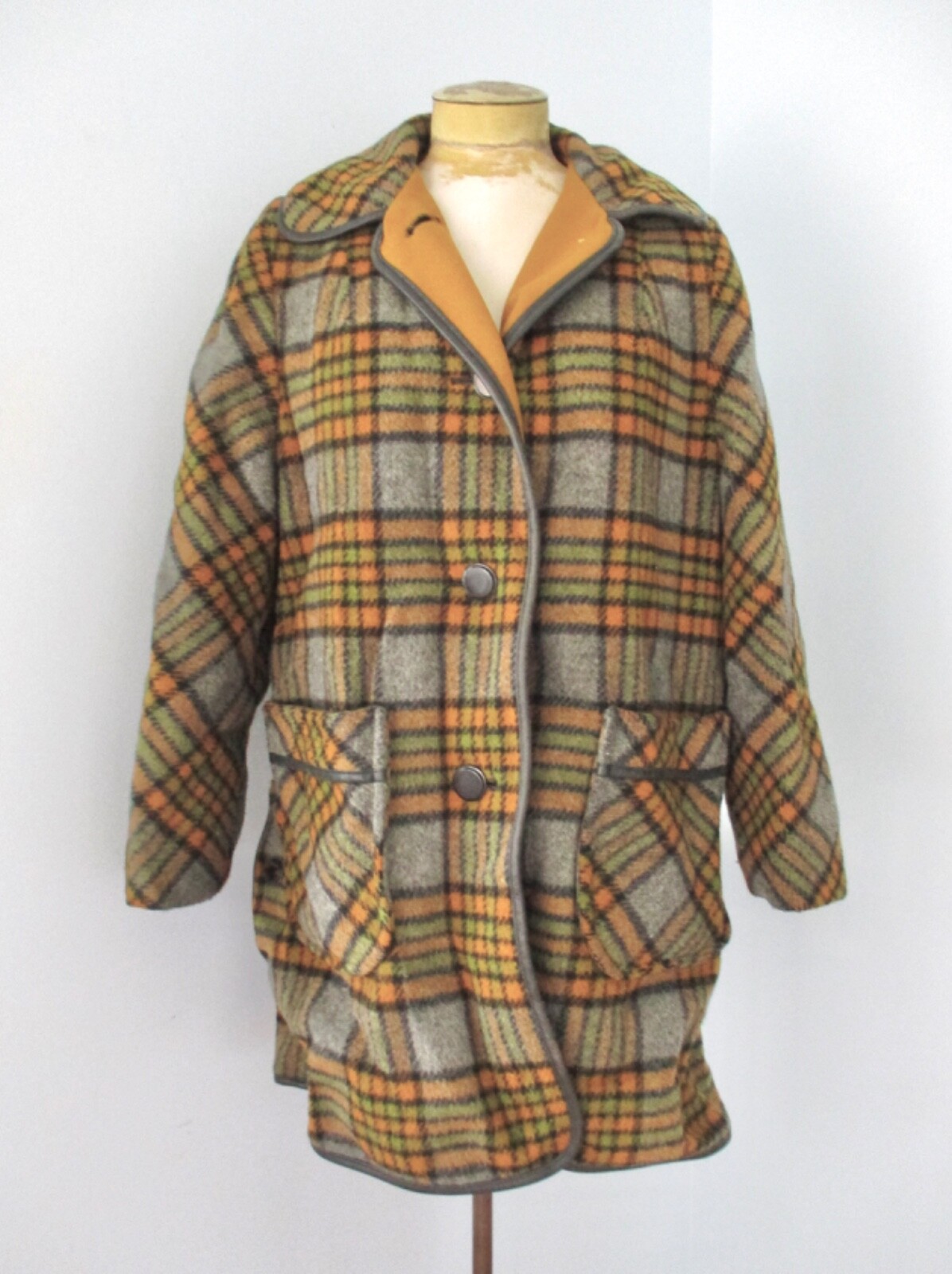 Vtg 60s Penguin gray green gold plaid wool blanket stroller coat big pockets M