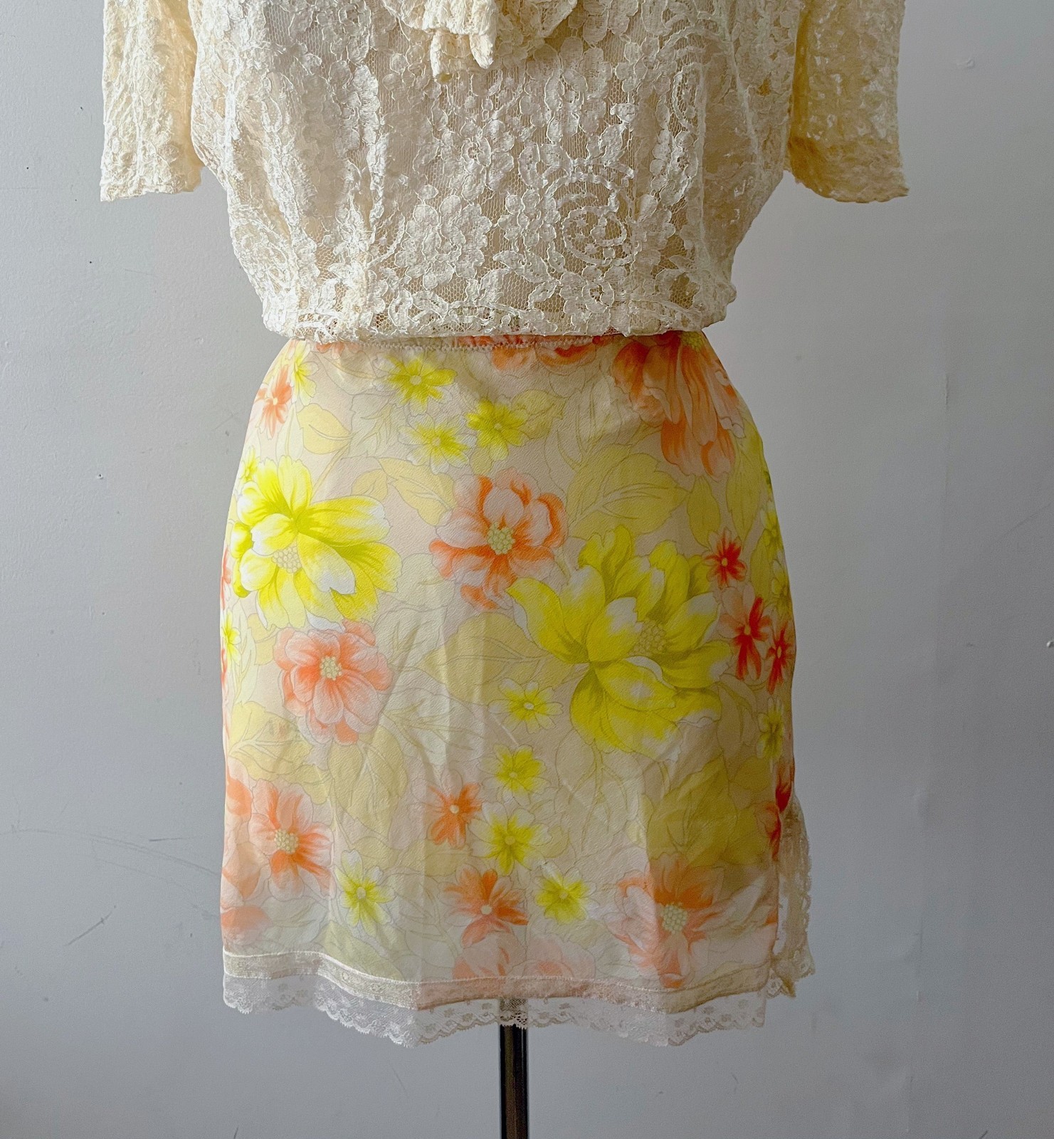 Vintage 60s Sheer Citrus Floral Lace Slip Skirt Cottagecore Swim Cover Up