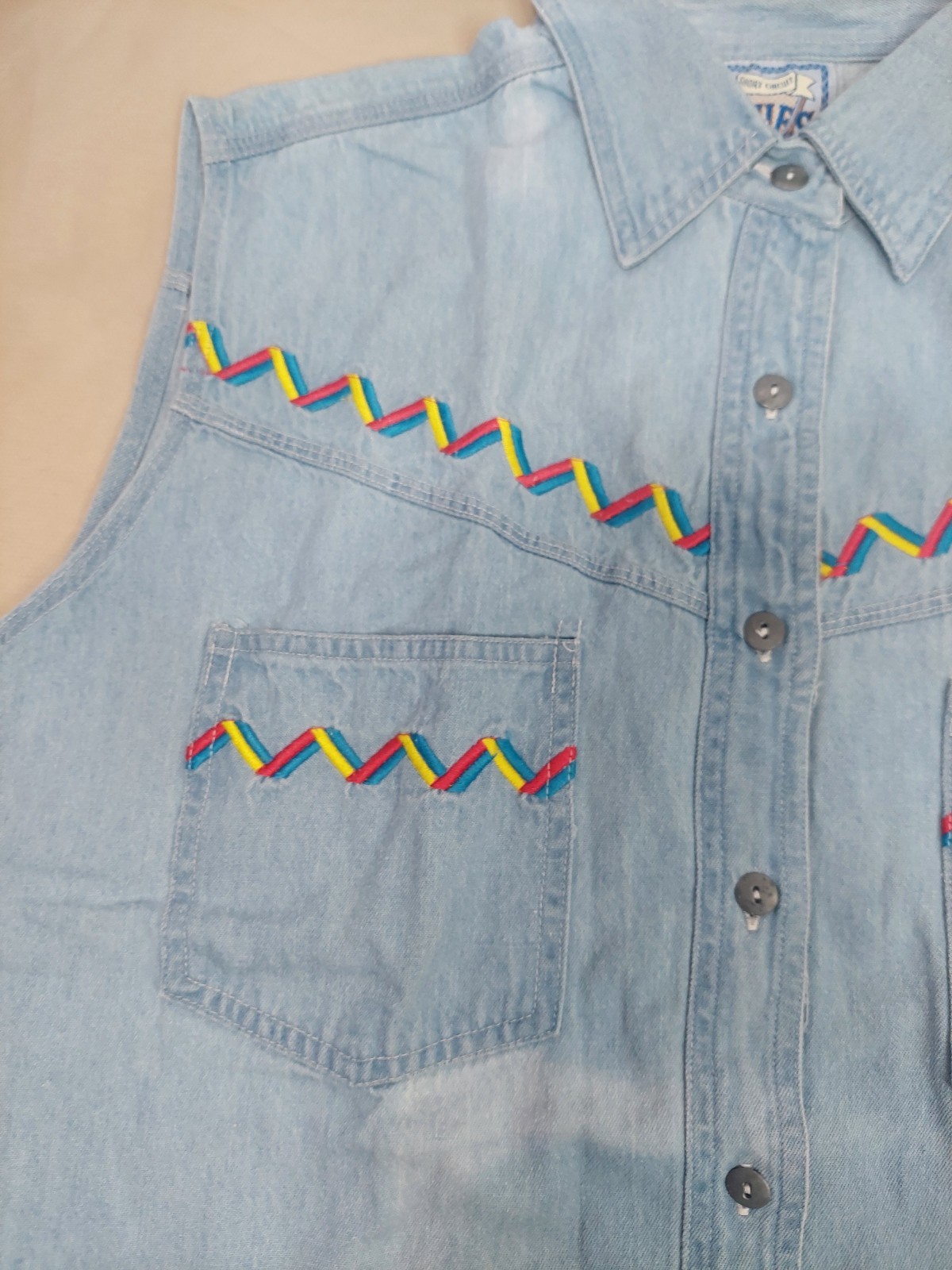 Vintage Denim Shirt L Sleeveless Western Zig Zag Boho Cowgirl 90s 100% Cotton