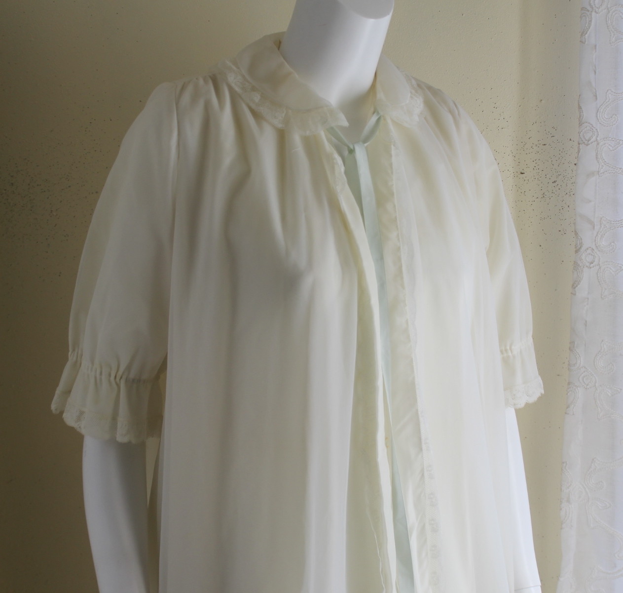 ODETTE BARSA Bonwit Teller Sz M Vintage 1950s 60s Pegnoir Set Ivory Exquisite