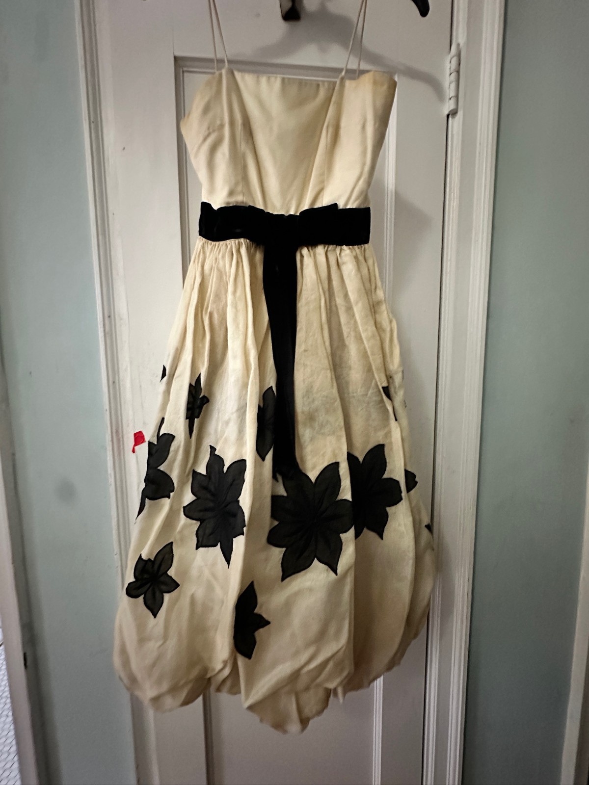 Darling 60’s Vintage Dress Cream w/ Black Details