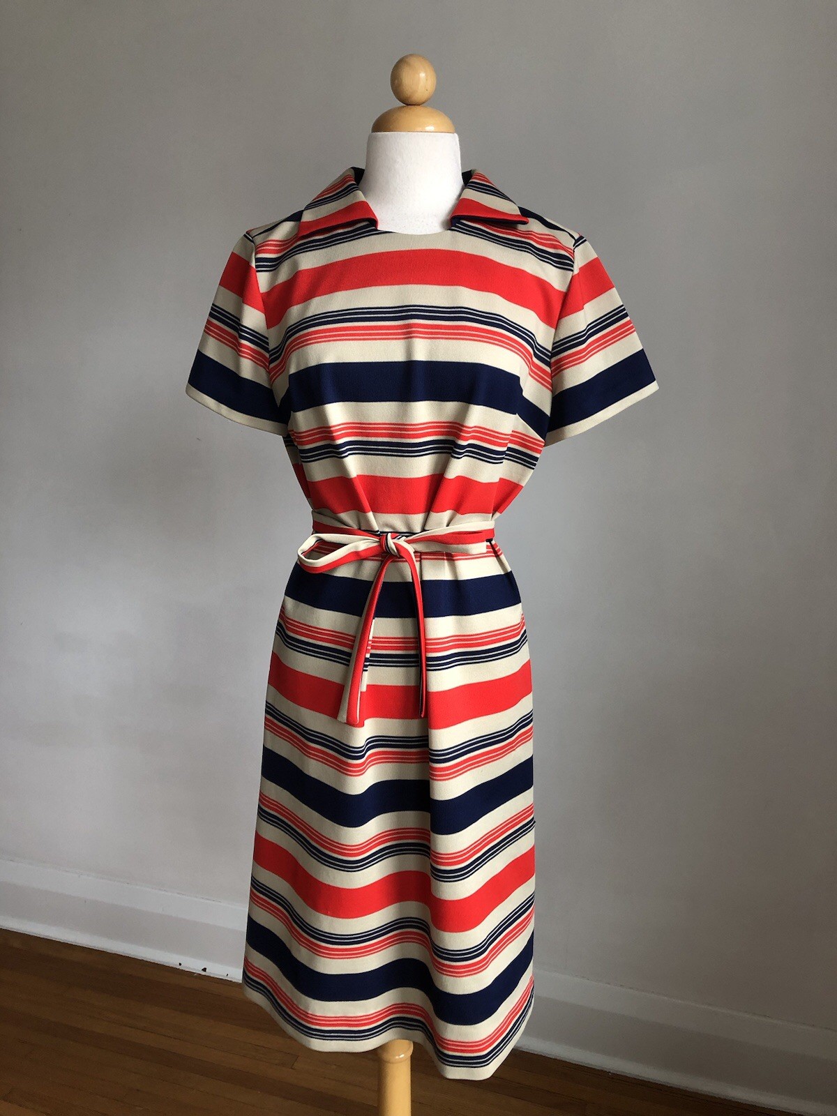 STUNNING VTG LADY CAROL Of New York Red Blue Tan Stretchy Belted Mod Dress M/L
