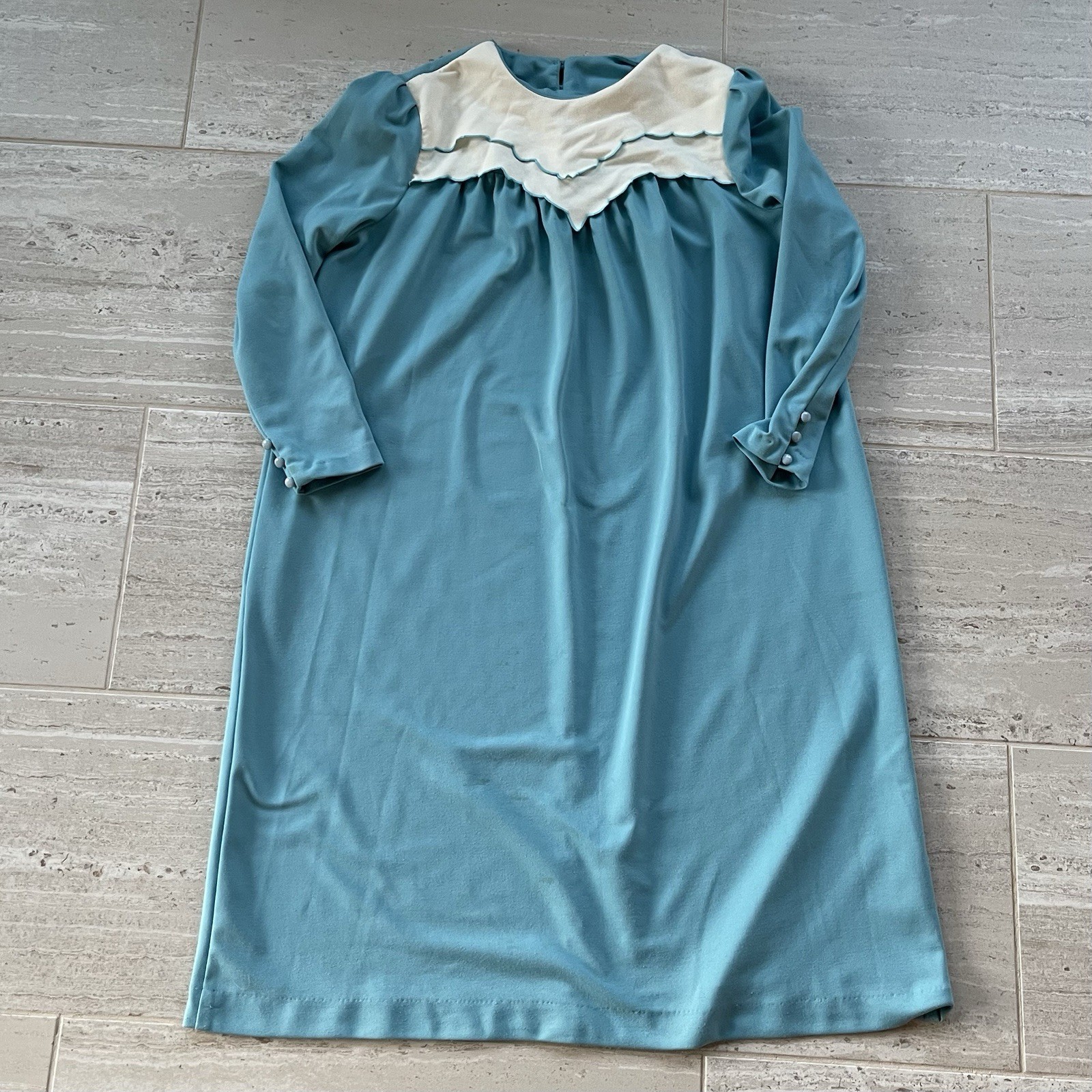 Vintage 70s E.V. Fashions Blue Velvet-Feel Empire Waist 20.5 (14w) Nightgown