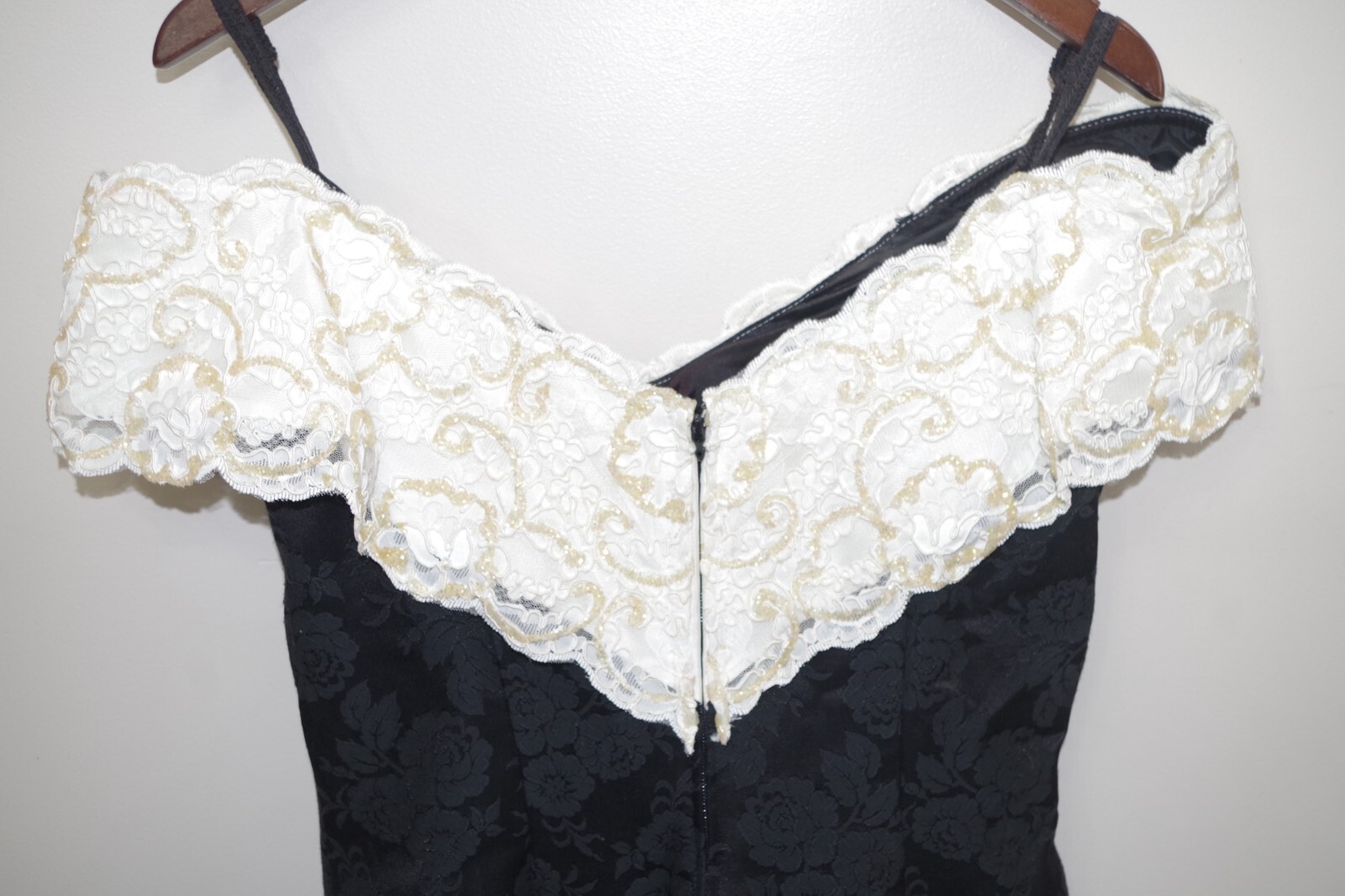 C12 Scarlett Nite VTG 11/12 Black Brocade & White Lace & Beads Prom Dress Party