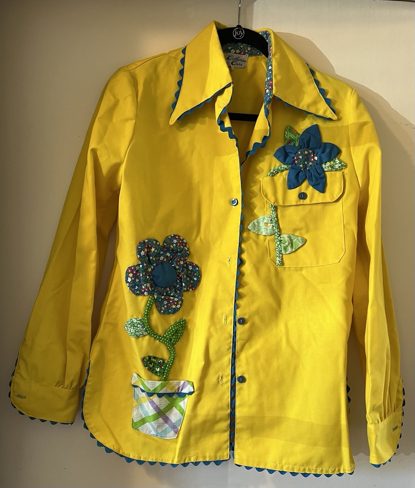 Vintage 1970s Catherine Carr Long Sleeve floral appliqué & ric rac trim Hippy