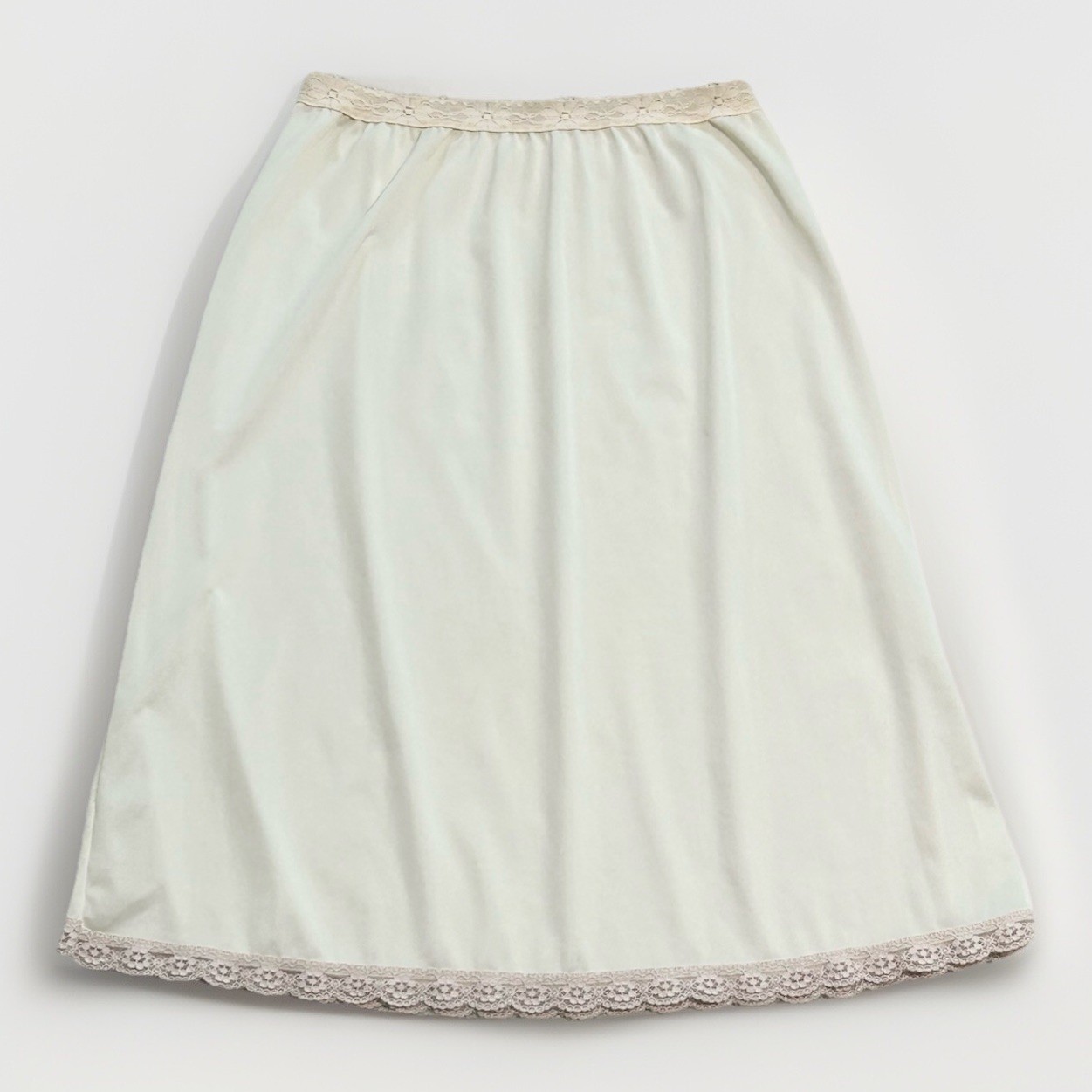 St Eve Vintage Half Slip Cream Lace Trimmed Made in USA Size Small Ms. Eve Line