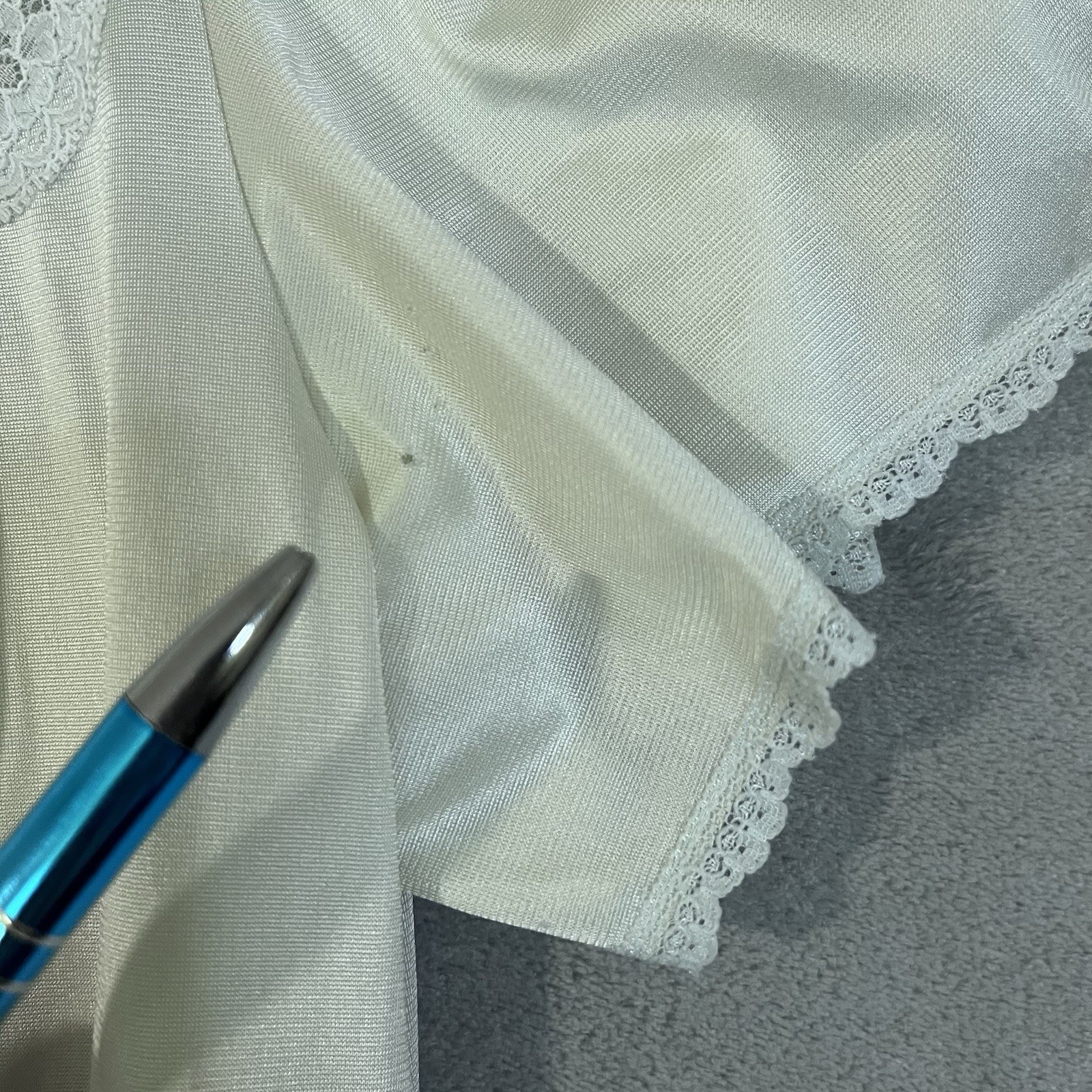 Vtg Vanity Fair Ivory Nylon Nightgown Small Lace Eyelet Button Front Cottagecore