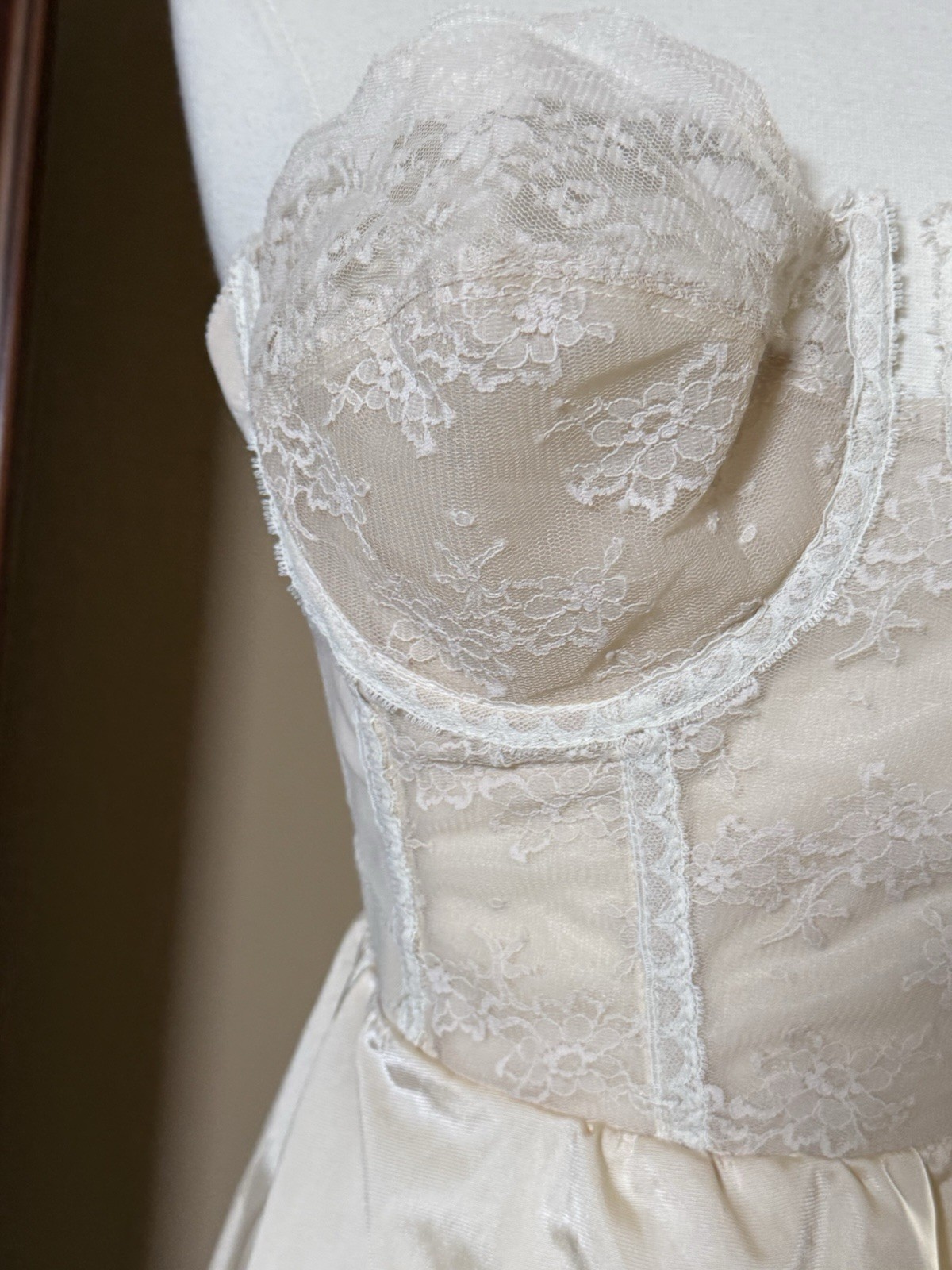 Vintage BACKTALK Young Smoothie Strouse Adler Lace Bustier Bra Dress Slip 36D
