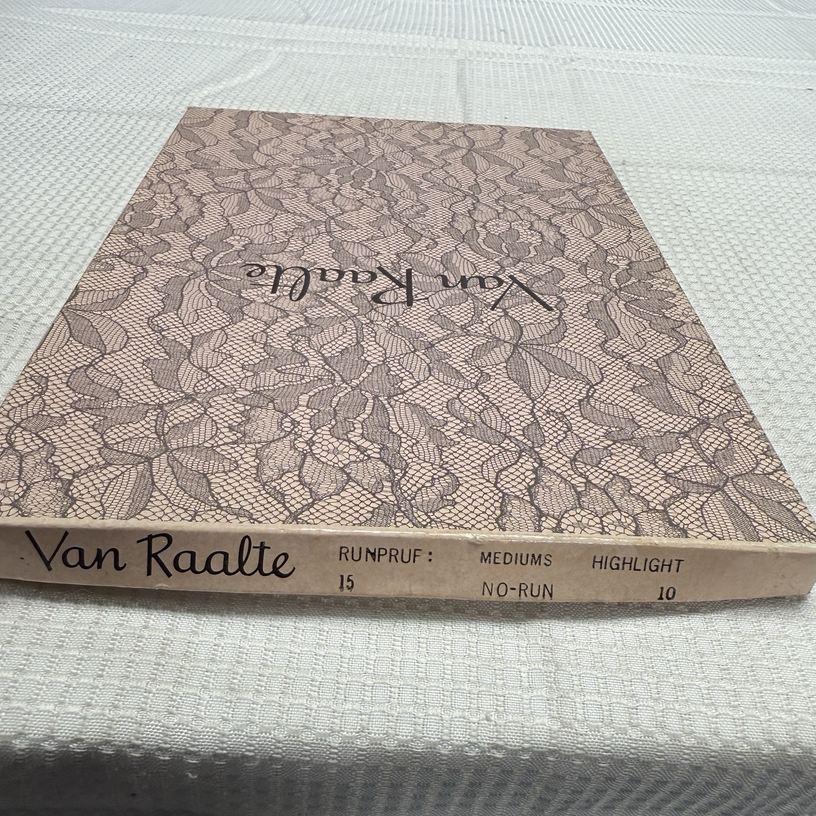 Vtg 50s VAN RAALTE Runpruf 15 Highlight 10 Nylon Hose Stockings Seam New 1 Box