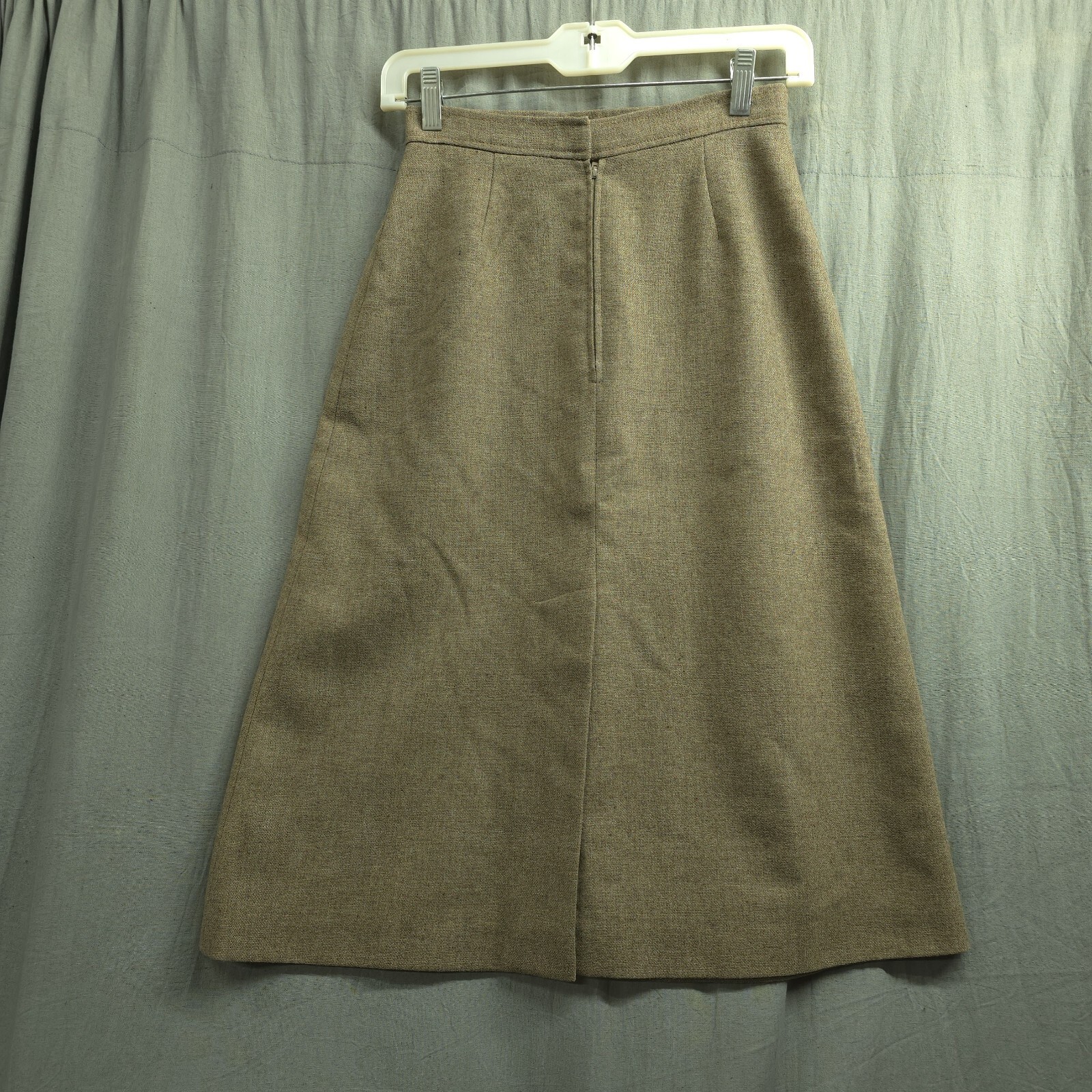 Vintage 1970’s Country Suburbans Size 6 Brown Wool MIDI Skirt Made In USA