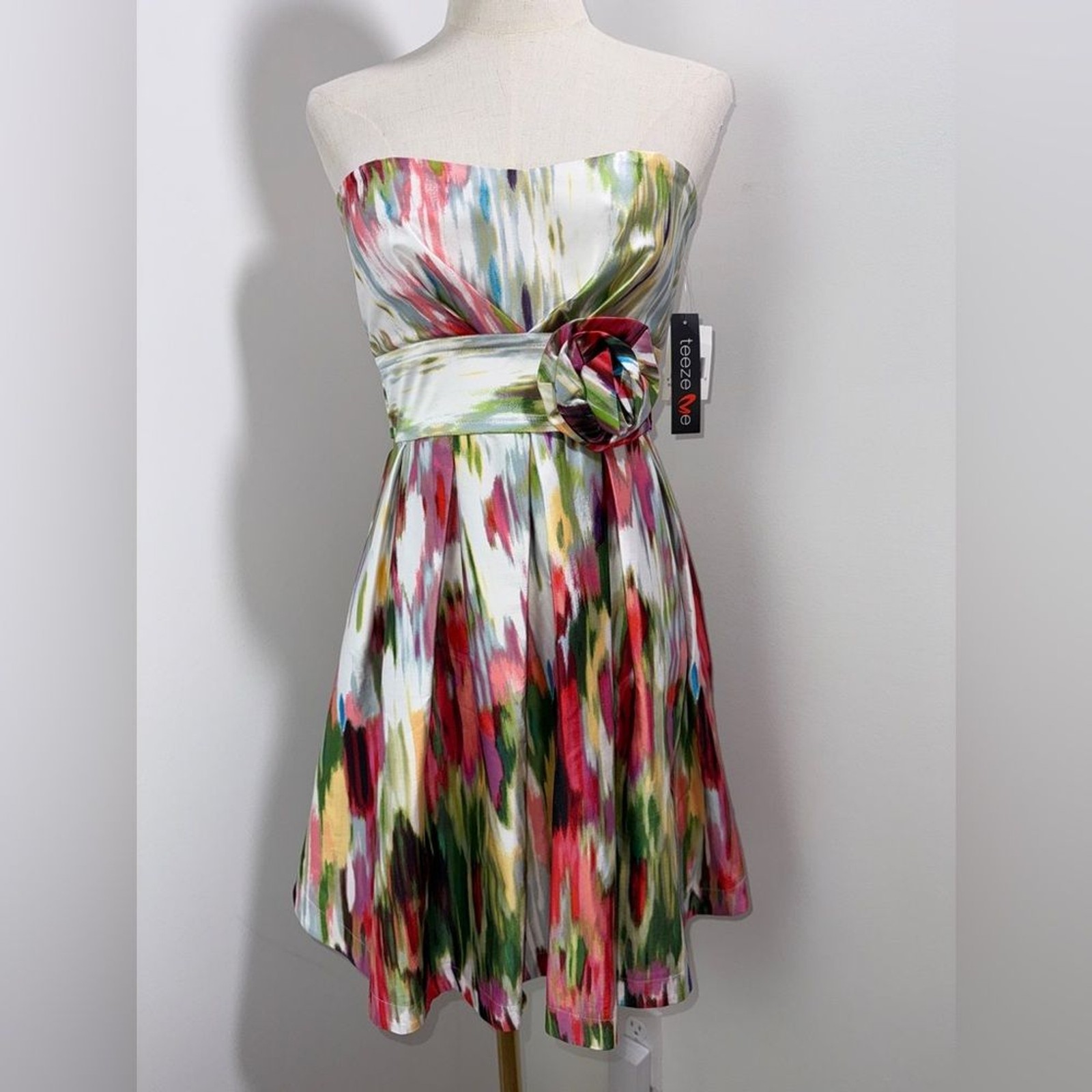 NWT! DEADSTOCK VINTAGE Y2K TEEZE ME fit & flare strapless babydoll DRESS 5