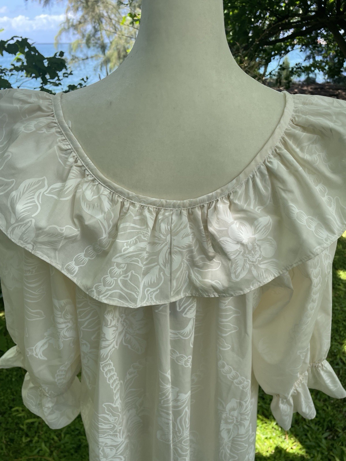 Vintage Liberty House Almost Paradis Cream/Ivory V-Neck Dress Muu Muu Size M