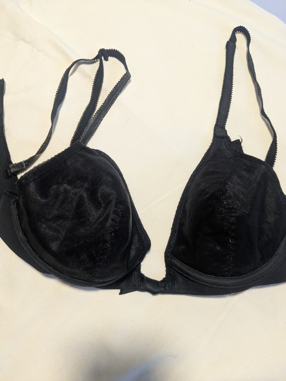 Vassarette Style 4205 Black Underwire Bra 34C Nylon Spandex Everyday