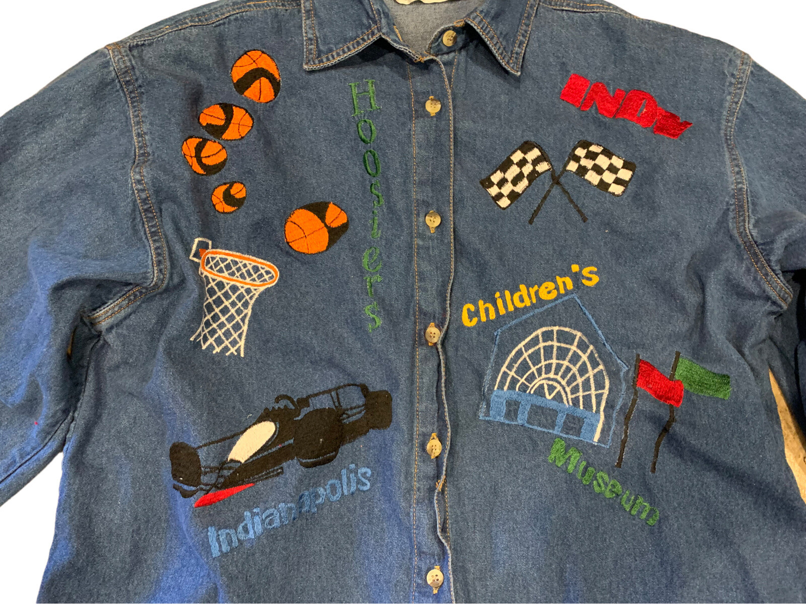 Vintage Hoosier’s Embroidered Denim Shirt Button Down Size Large
