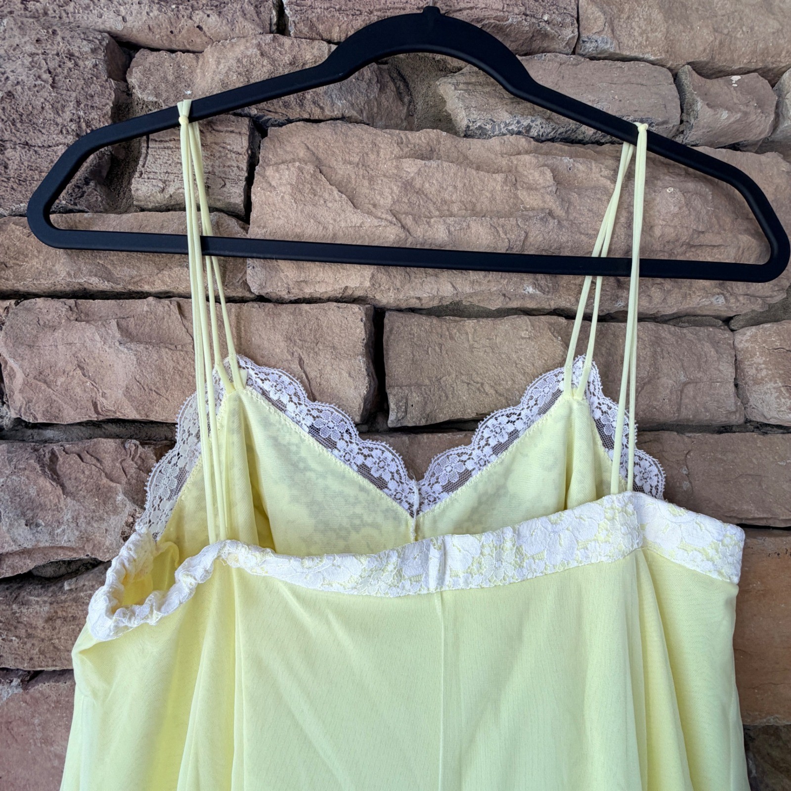 Vintage Warner’s Womens 2PC MAXI Nightgown and Robe Yellow Lace SET Coquette