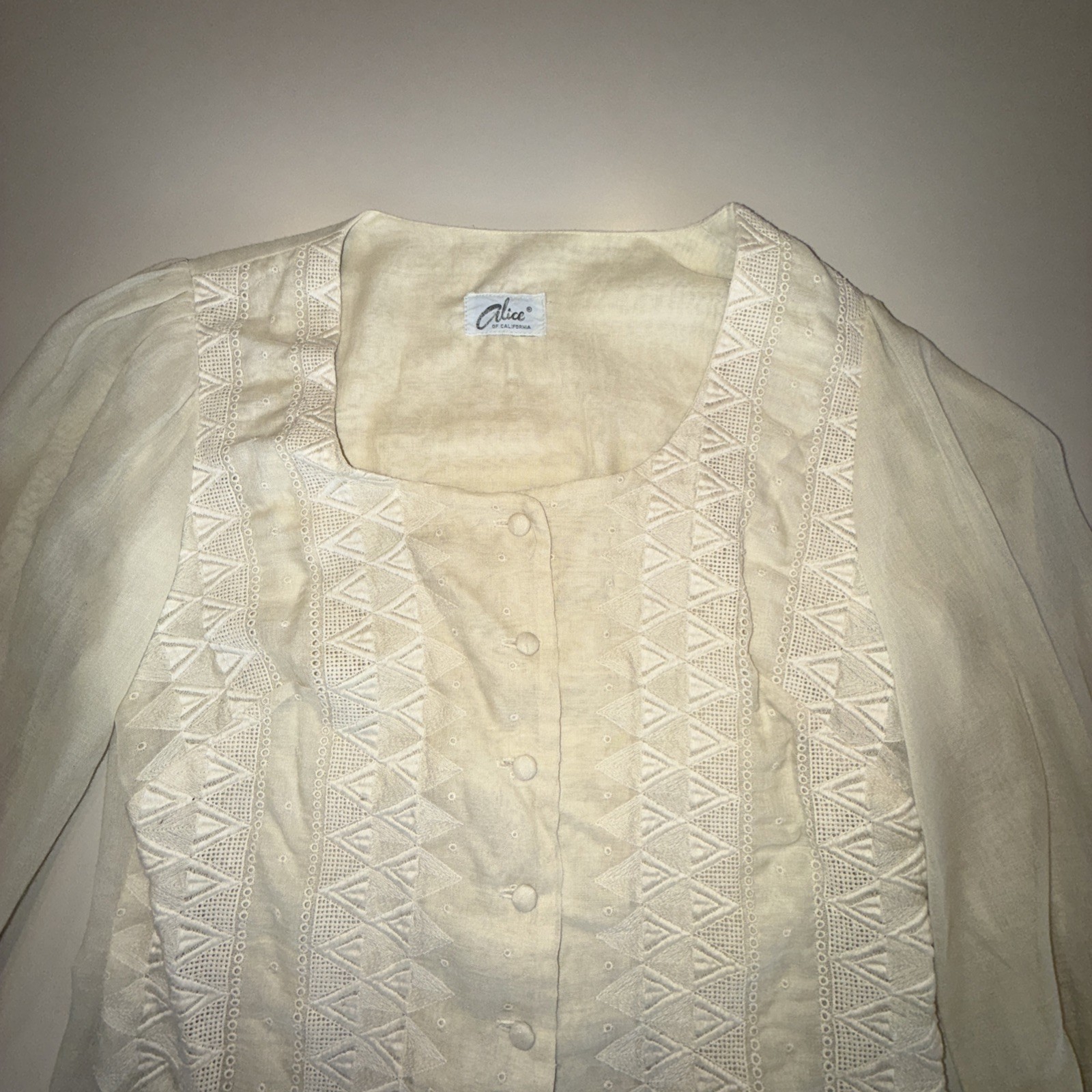 Vintage 70s Alice Of California Sheer Ivory Boho Blouse Cuffs Milkmaid Core XS/S