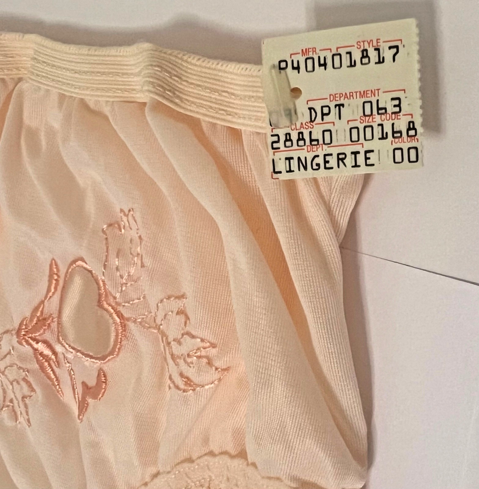 PAM UNDIES Vtg Panties Apricot Heart Embroidery Brief Lace Trim Size 4 Nylon NWT