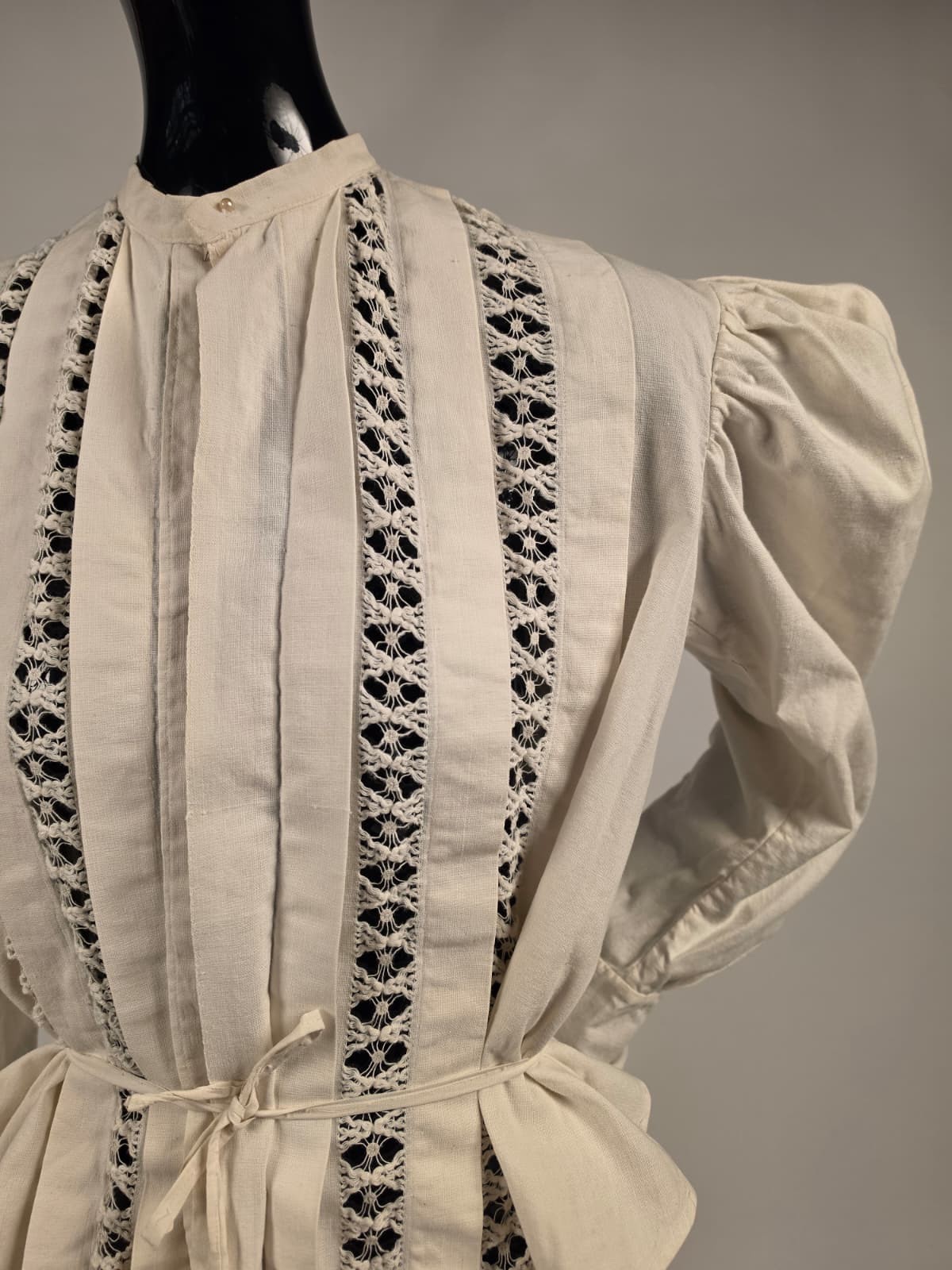 EDWARDIAN WHITE PUFF SLEEVE BODICE W FINE HAND DONE DRAWN WORK DETAILED FRONT