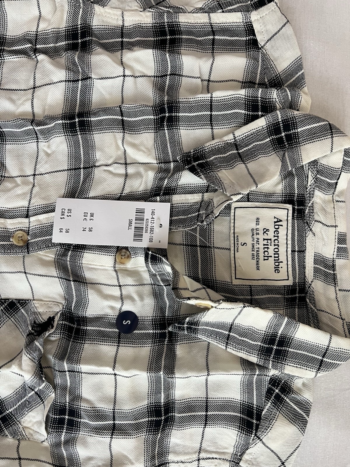 Abercrombie &Fitch Ladies Button Up Long Sleeve Shirt. Vintage 2015 size S #37