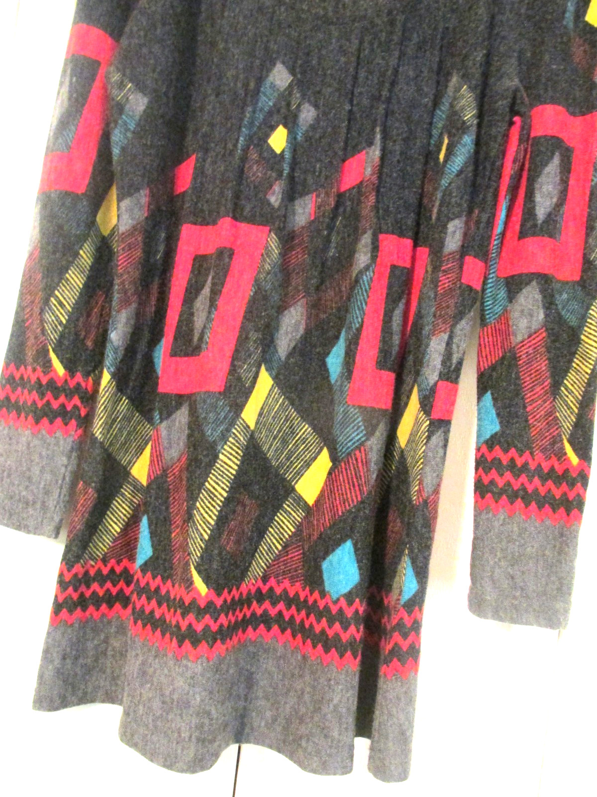 Vtg. ADORE Women’s M L/S Black Geometric Print Mod BoHo Knit Dress