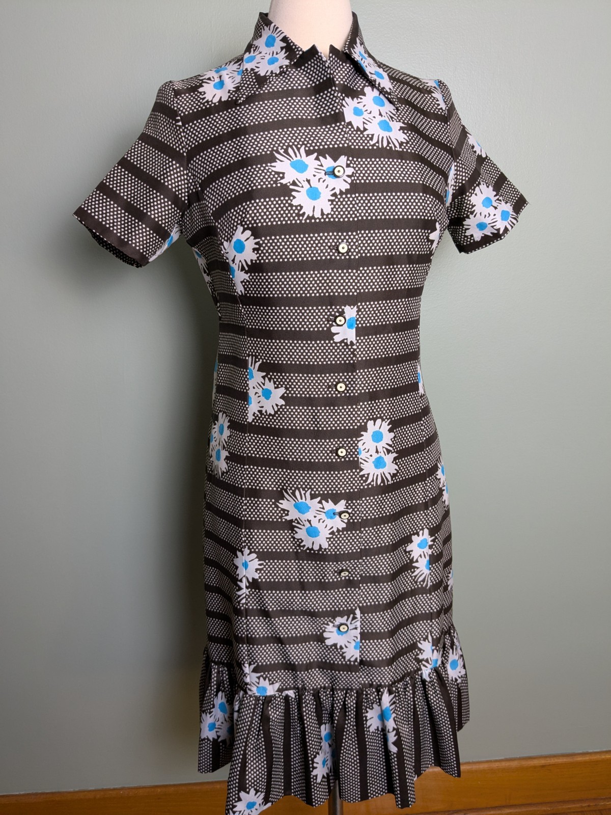 Polka Dot And Flower Print Shirtwaist Collared Dropwaist Vintage 1960s Dress