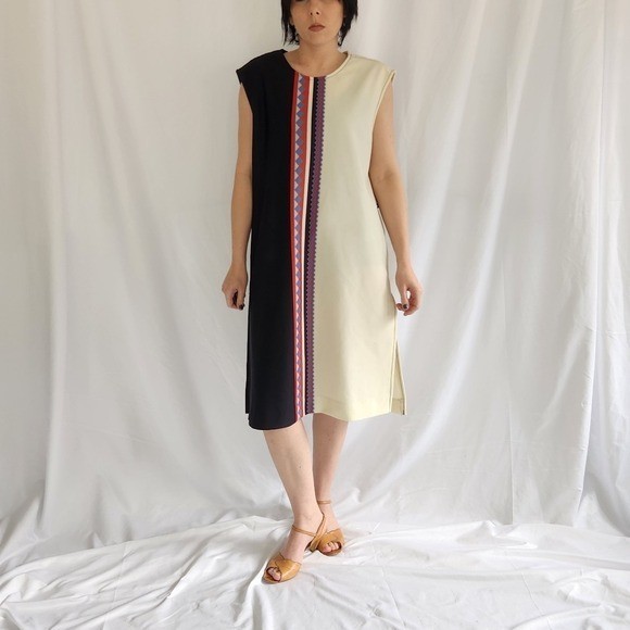 70s Black and Cream Shift Dress