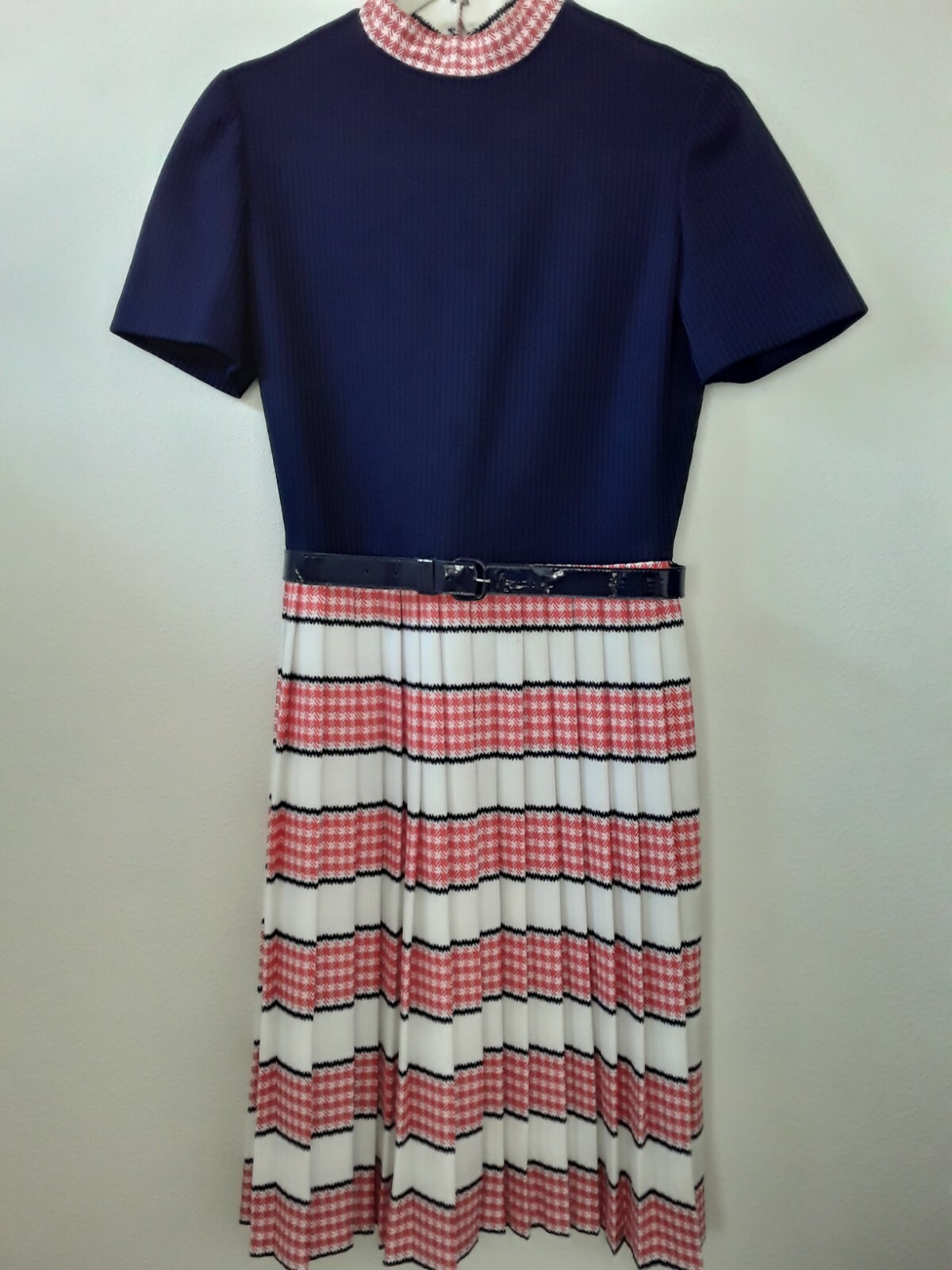 Vtg 1970s Dress 36″ Navy Blue Top Red White Striped Pleated Skirt Back Zip & Bel
